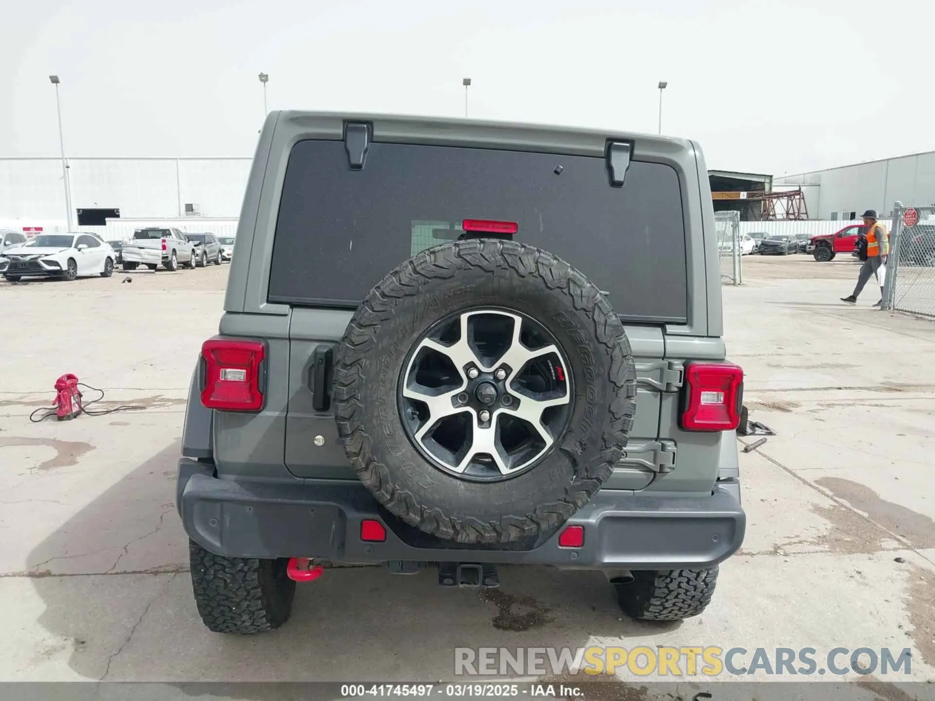 17 Photograph of a damaged car 1C4HJXFG2LW267154 JEEP WRANGLER UNLIMITED 2020