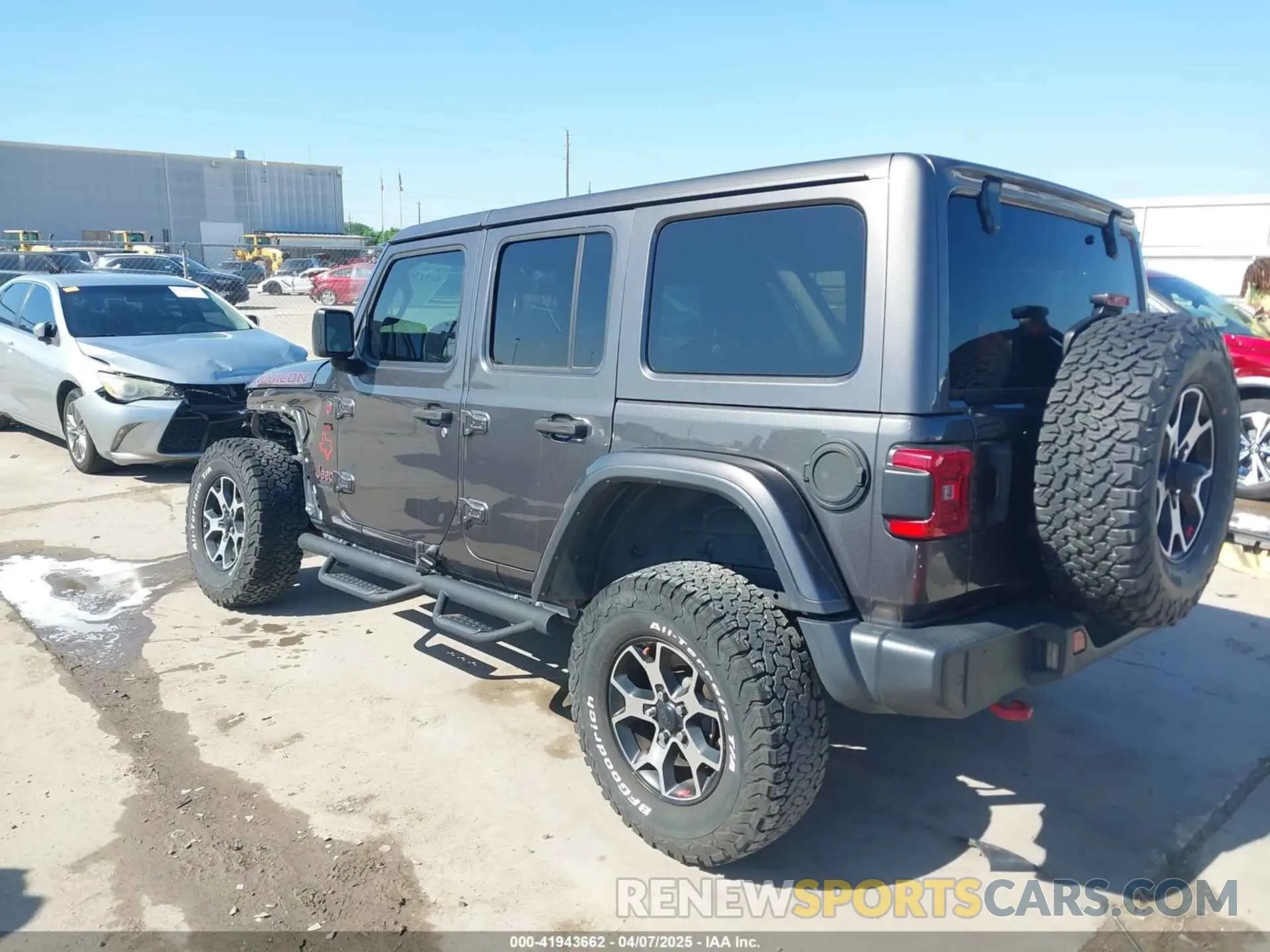 3 Photograph of a damaged car 1C4HJXFN0LW300344 JEEP WRANGLER UNLIMITED 2020