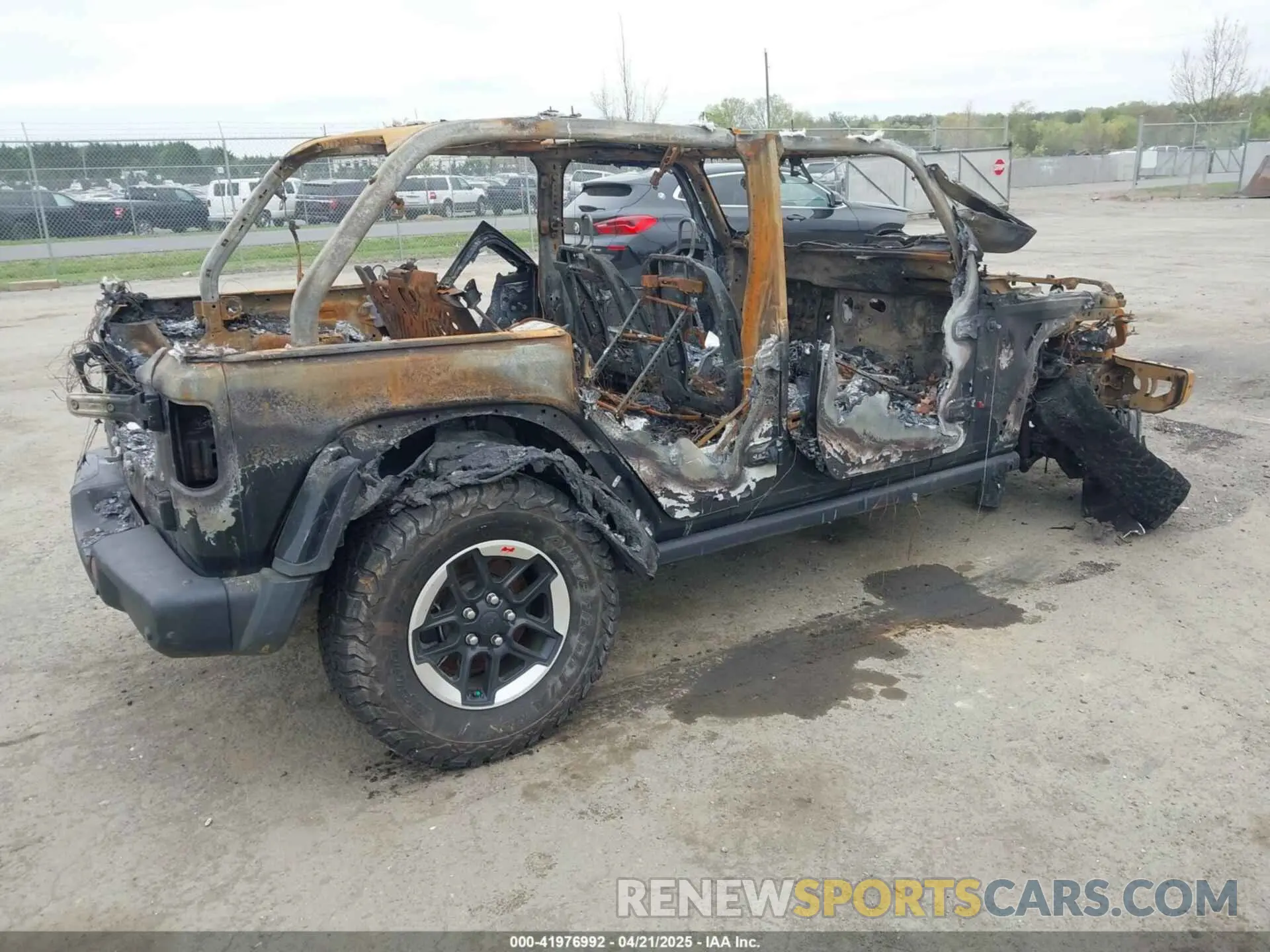 4 Фотография поврежденного автомобиля 1C4HJXFN4LW223932 JEEP WRANGLER UNLIMITED 2020