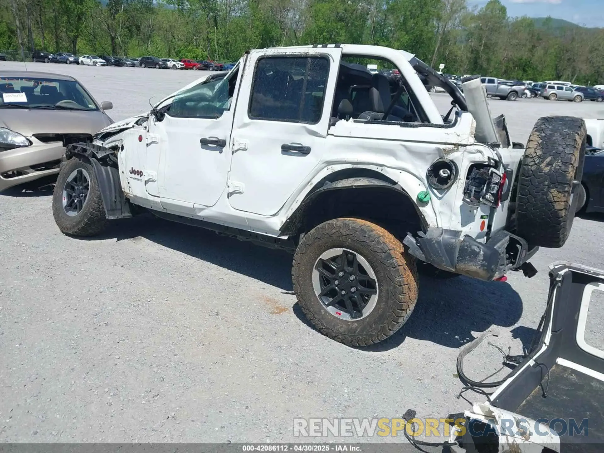 3 Photograph of a damaged car 1C4JJXFM5LW278740 JEEP WRANGLER UNLIMITED 2020