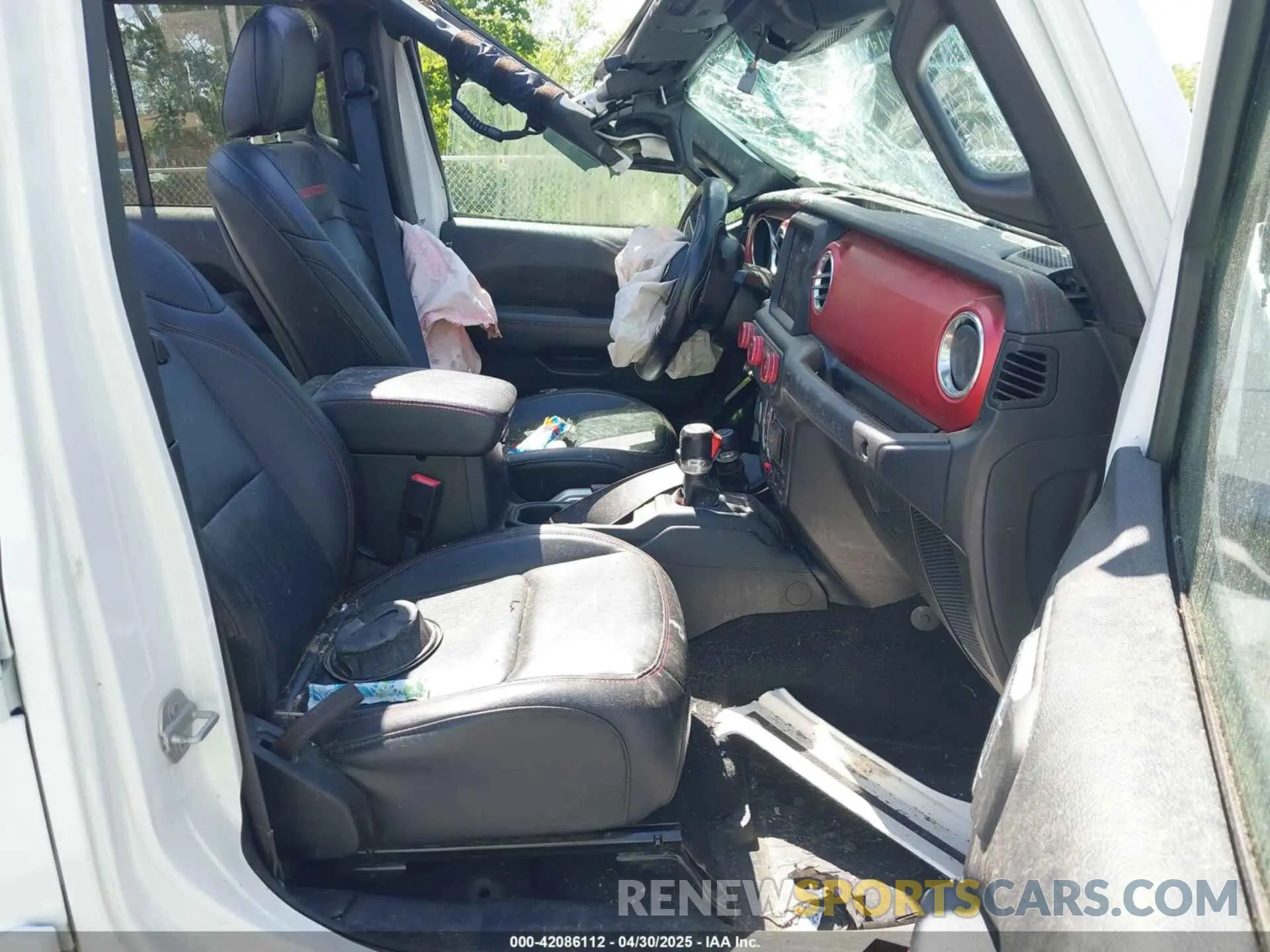 5 Photograph of a damaged car 1C4JJXFM5LW278740 JEEP WRANGLER UNLIMITED 2020