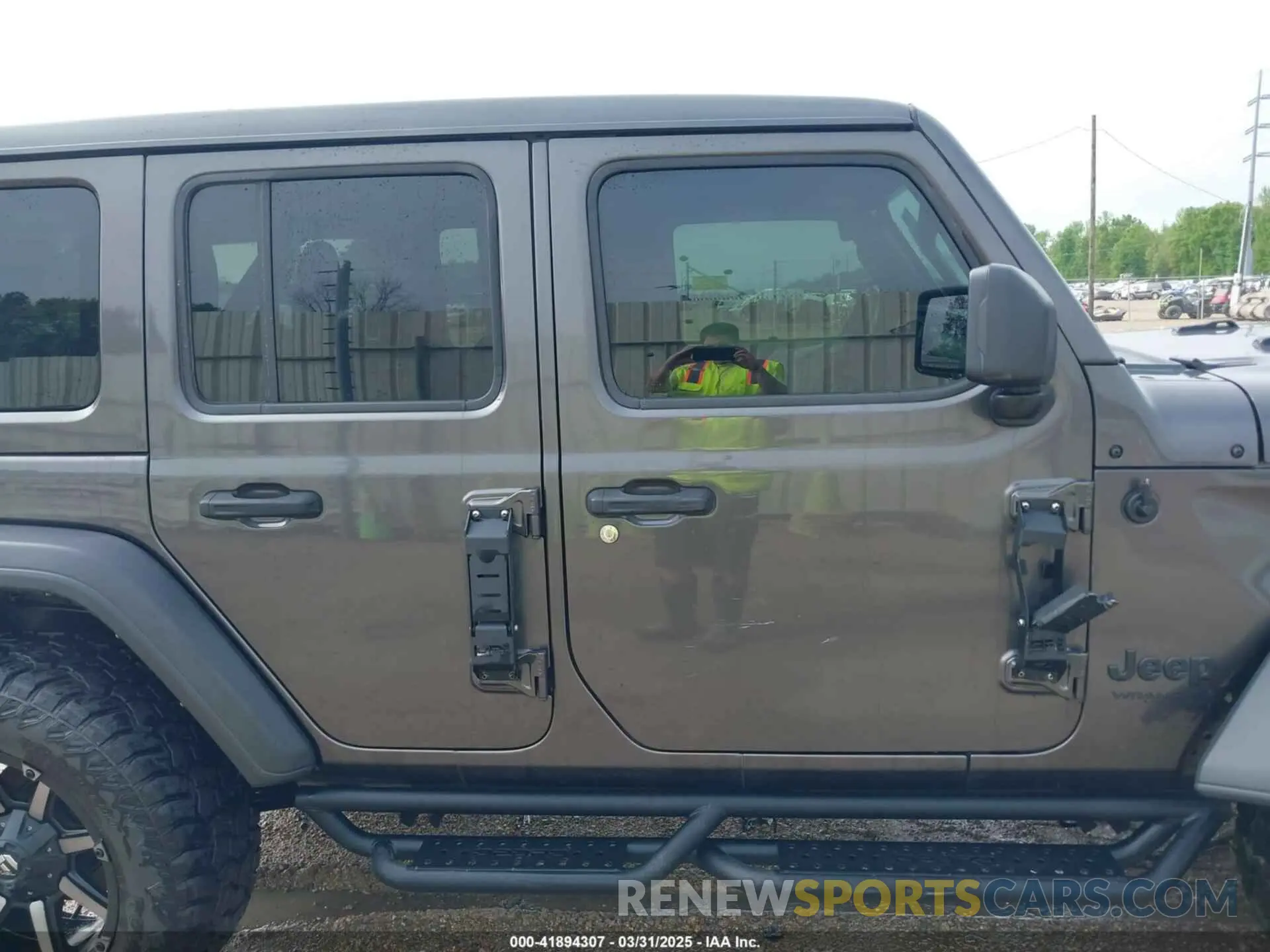 13 Фотография поврежденного автомобиля 1C4HJXDG2MW700461 JEEP WRANGLER UNLIMITED 2021