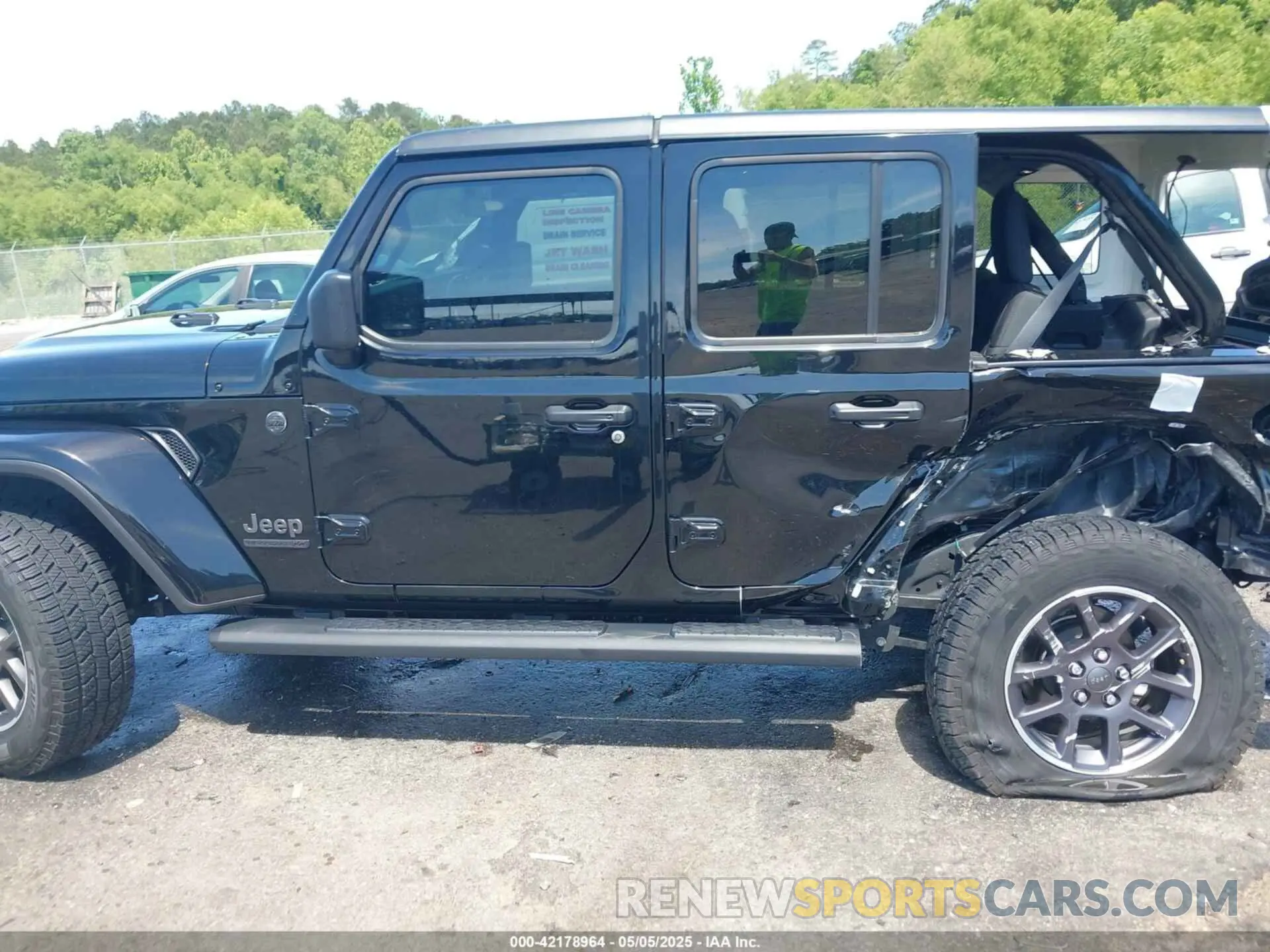 15 Photograph of a damaged car 1C4HJXDG4MW581070 JEEP WRANGLER UNLIMITED 2021