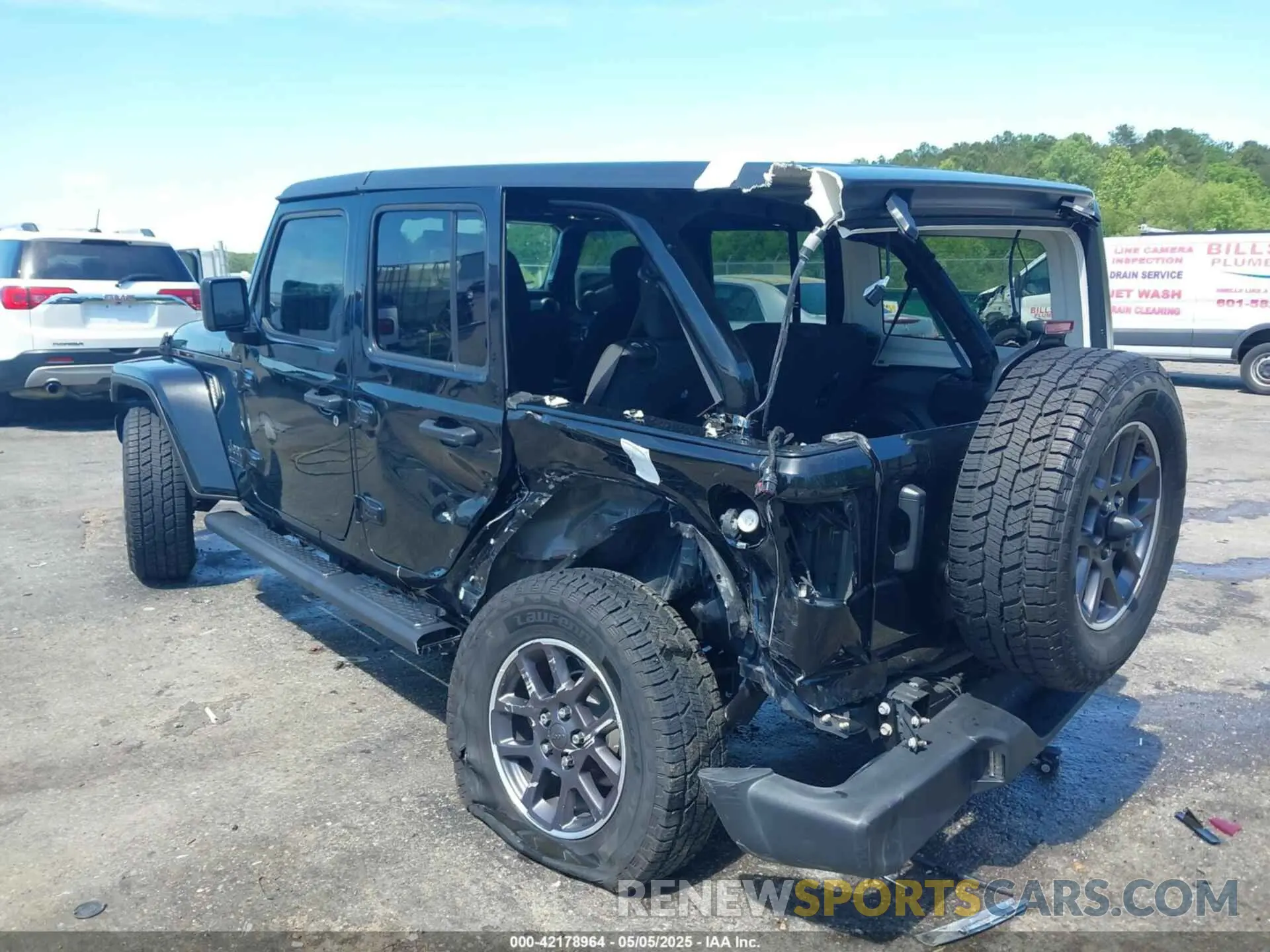 3 Photograph of a damaged car 1C4HJXDG4MW581070 JEEP WRANGLER UNLIMITED 2021