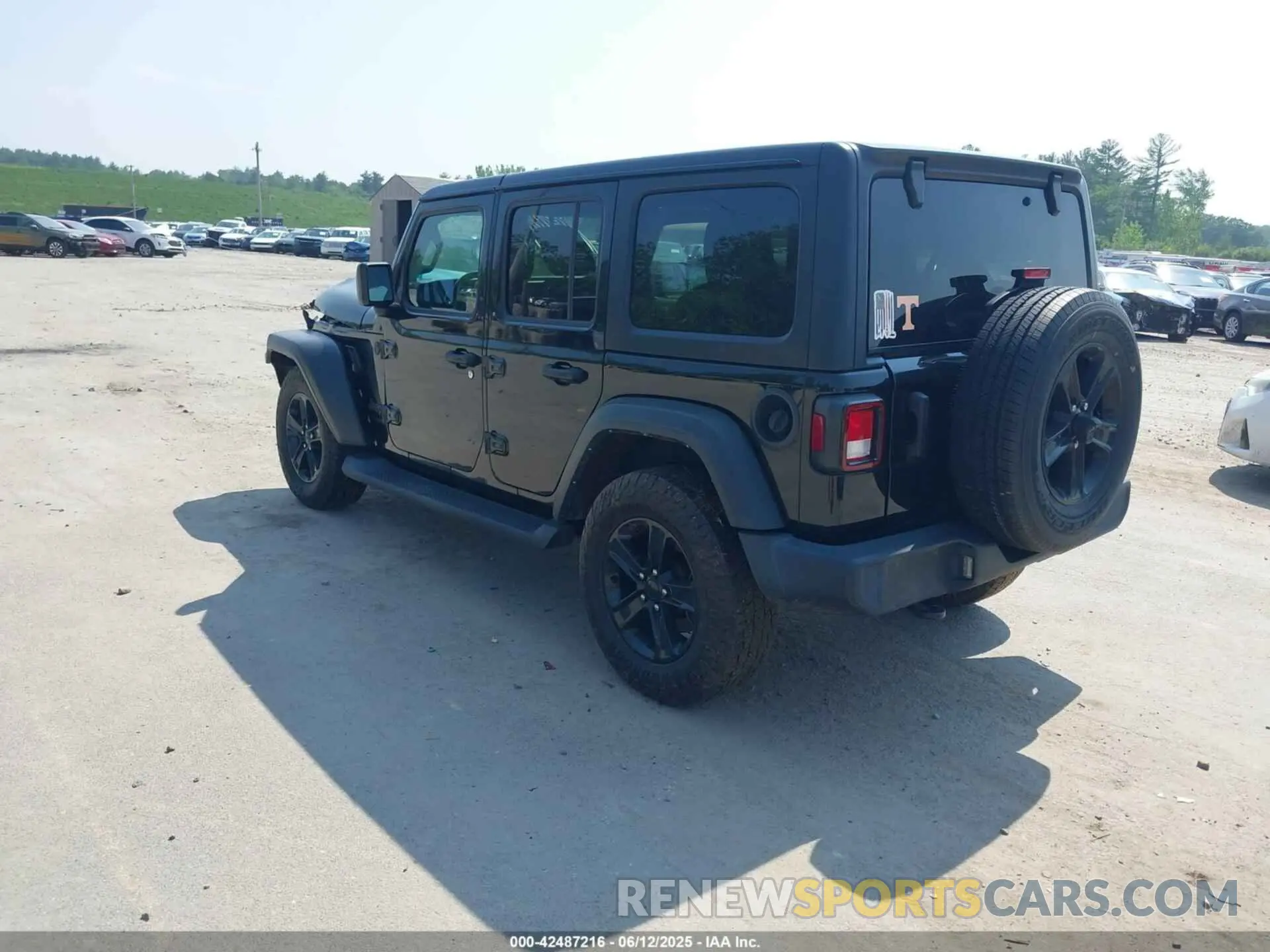 3 Photograph of a damaged car 1C4HJXDG5MW808329 JEEP WRANGLER UNLIMITED 2021