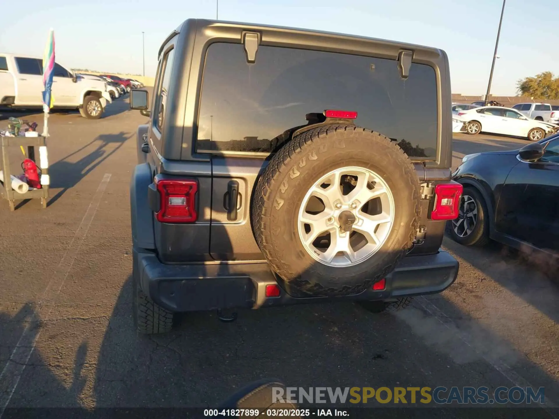 17 Фотография поврежденного автомобиля 1C4HJXDG7MW583315 JEEP WRANGLER UNLIMITED 2021