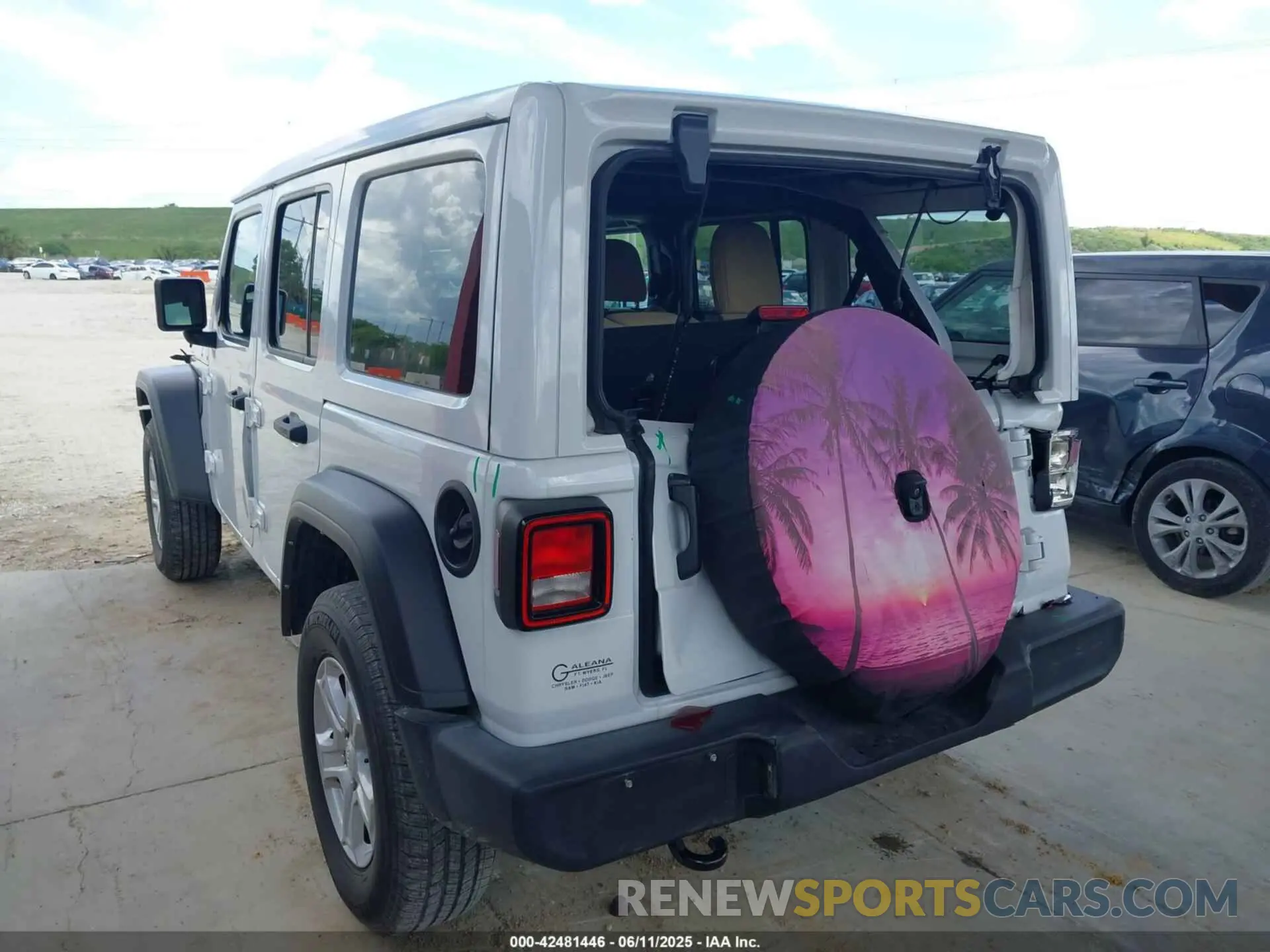 3 Photograph of a damaged car 1C4HJXDG7MW805657 JEEP WRANGLER UNLIMITED 2021