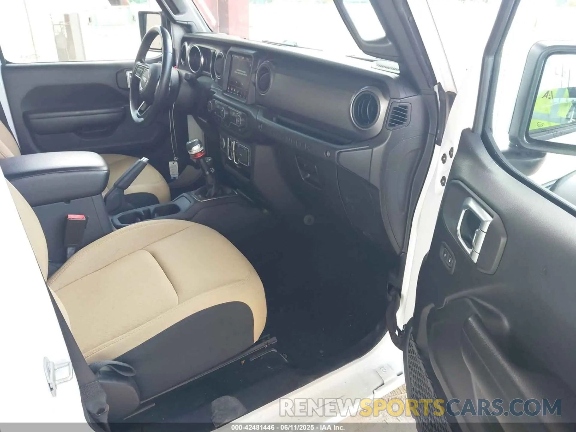 5 Photograph of a damaged car 1C4HJXDG7MW805657 JEEP WRANGLER UNLIMITED 2021