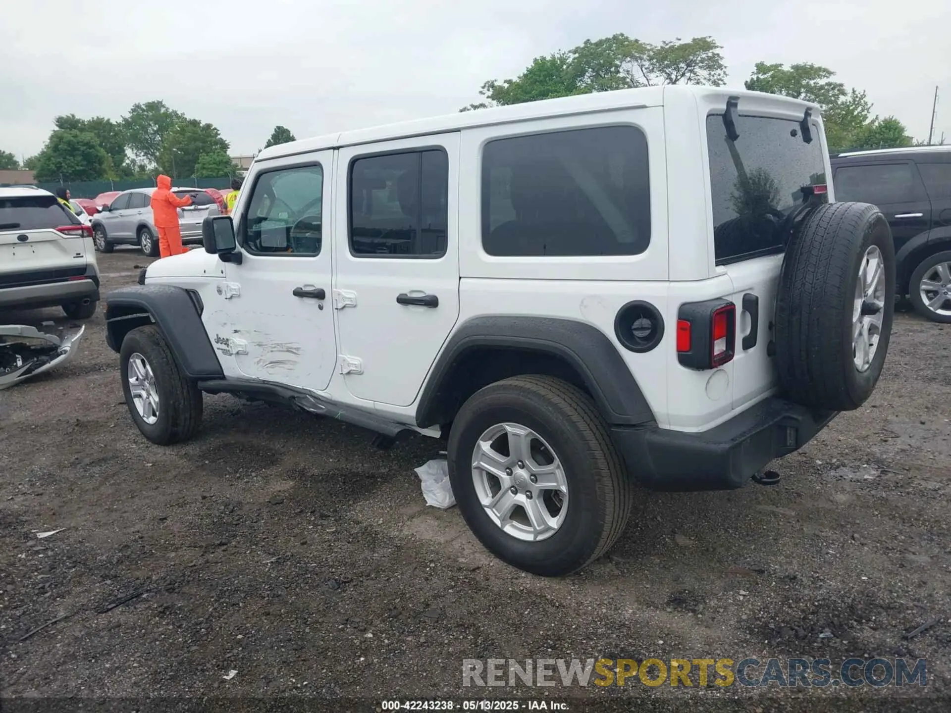 3 Фотография поврежденного автомобиля 1C4HJXDG9MW582361 JEEP WRANGLER UNLIMITED 2021