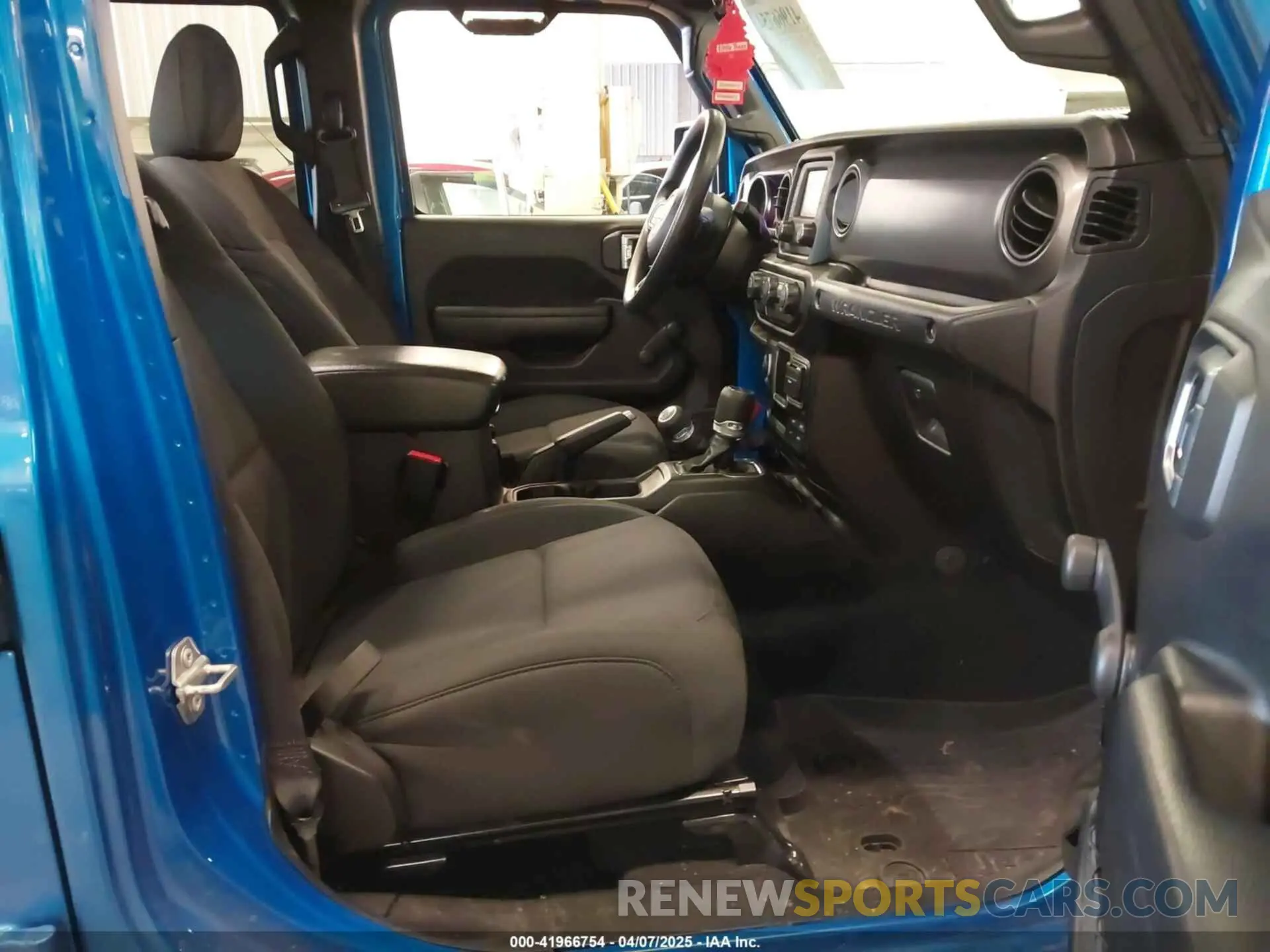 5 Photograph of a damaged car 1C4HJXDG9MW797013 JEEP WRANGLER UNLIMITED 2021
