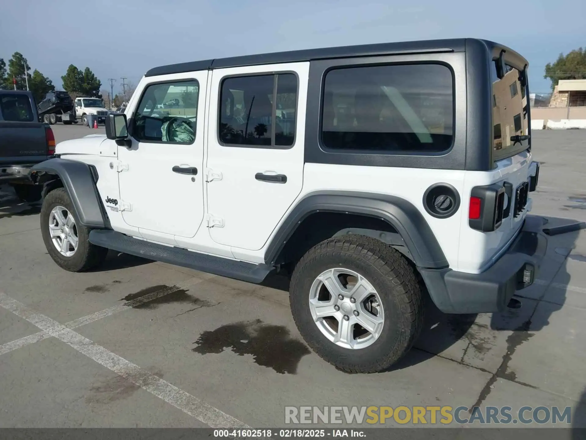 3 Фотография поврежденного автомобиля 1C4HJXDG9MW829362 JEEP WRANGLER UNLIMITED 2021