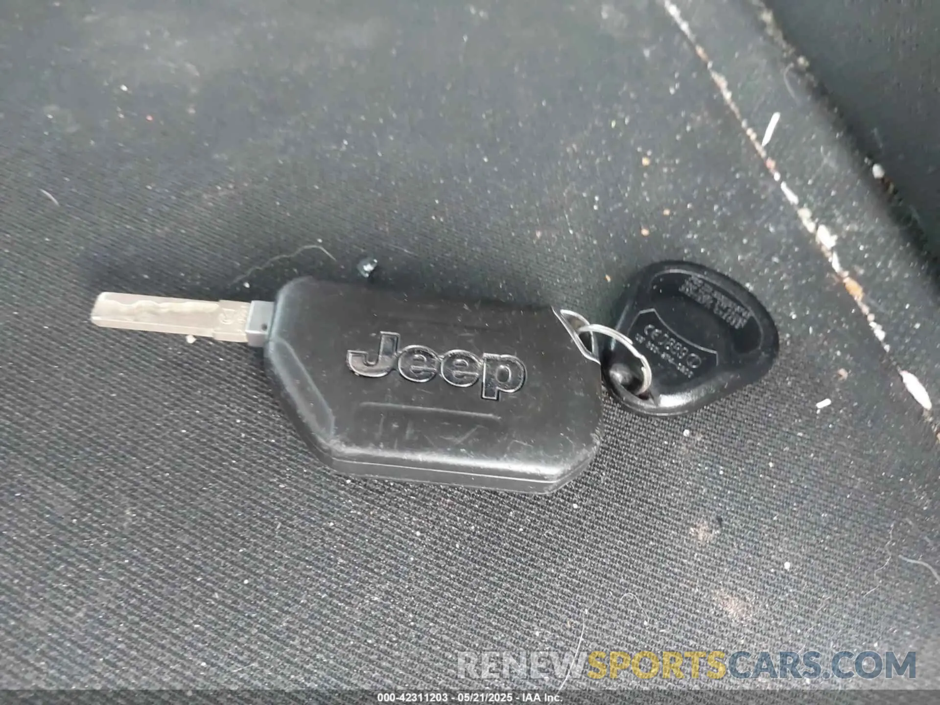 11 Photograph of a damaged car 1C4HJXDM5MW859724 JEEP WRANGLER UNLIMITED 2021