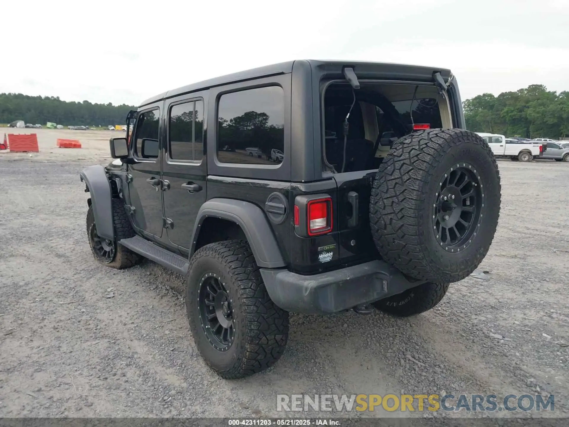 3 Photograph of a damaged car 1C4HJXDM5MW859724 JEEP WRANGLER UNLIMITED 2021