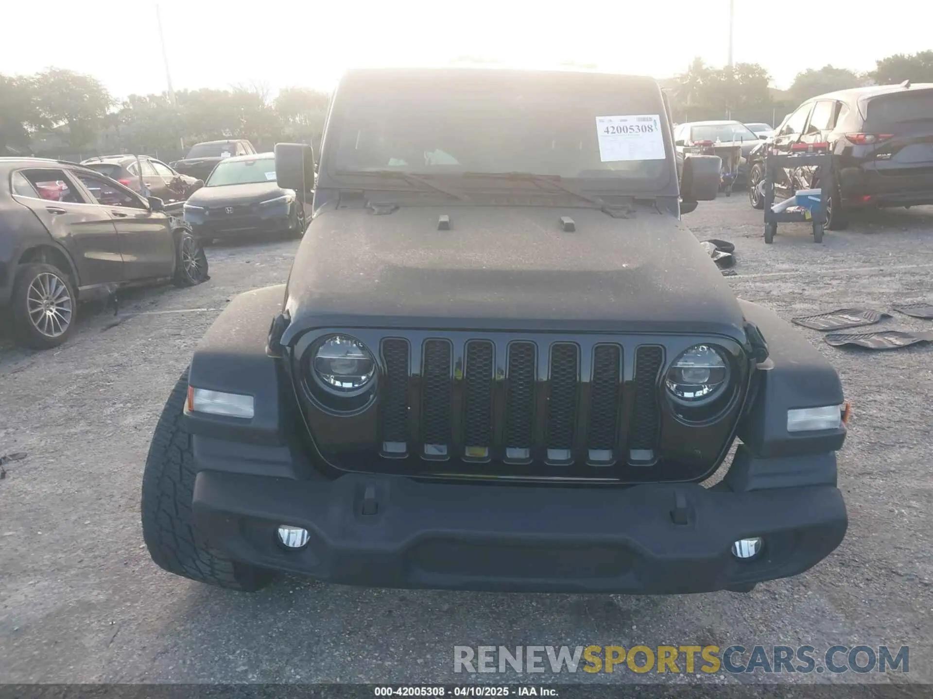 13 Photograph of a damaged car 1C4HJXDN0MW636466 JEEP WRANGLER UNLIMITED 2021