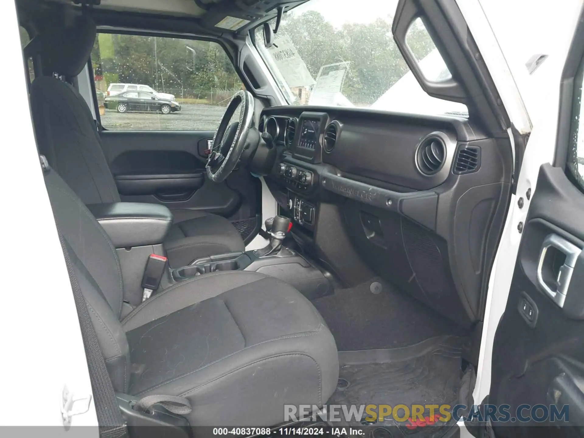 5 Photograph of a damaged car 1C4HJXDN0MW685716 JEEP WRANGLER UNLIMITED 2021