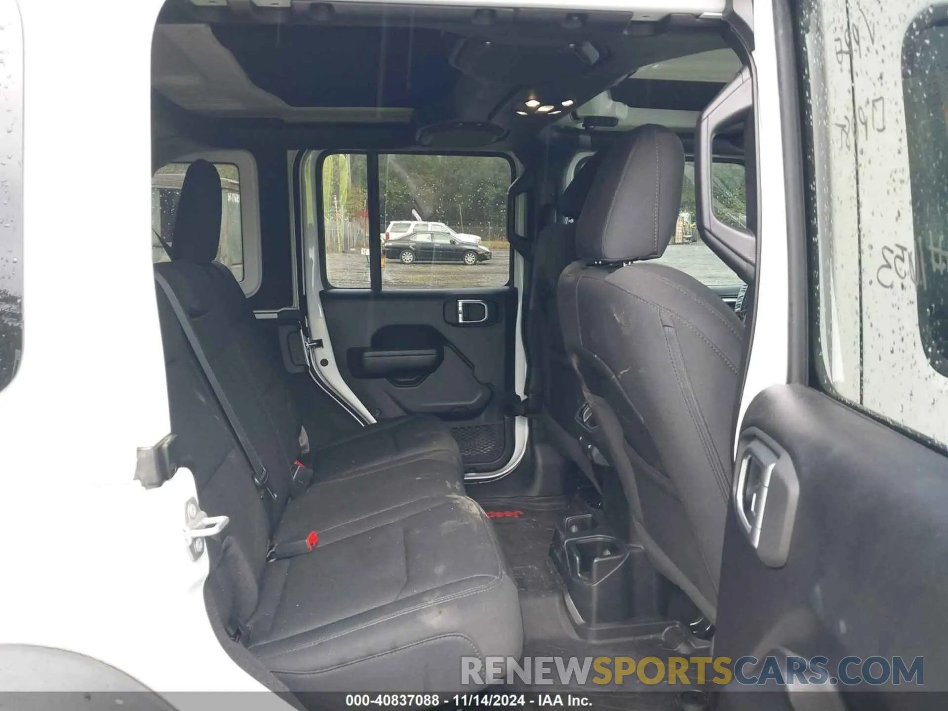 8 Photograph of a damaged car 1C4HJXDN0MW685716 JEEP WRANGLER UNLIMITED 2021