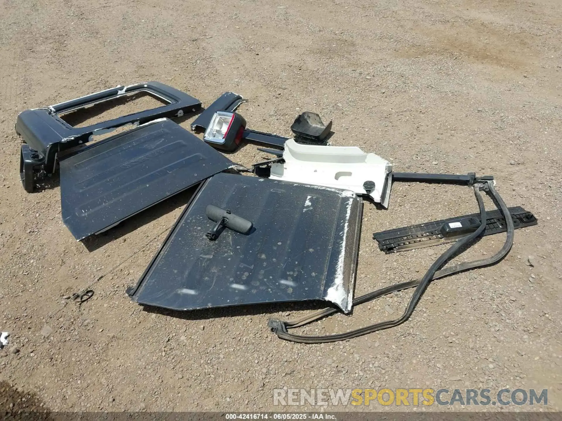 12 Photograph of a damaged car 1C4HJXDN0MW815350 JEEP WRANGLER UNLIMITED 2021