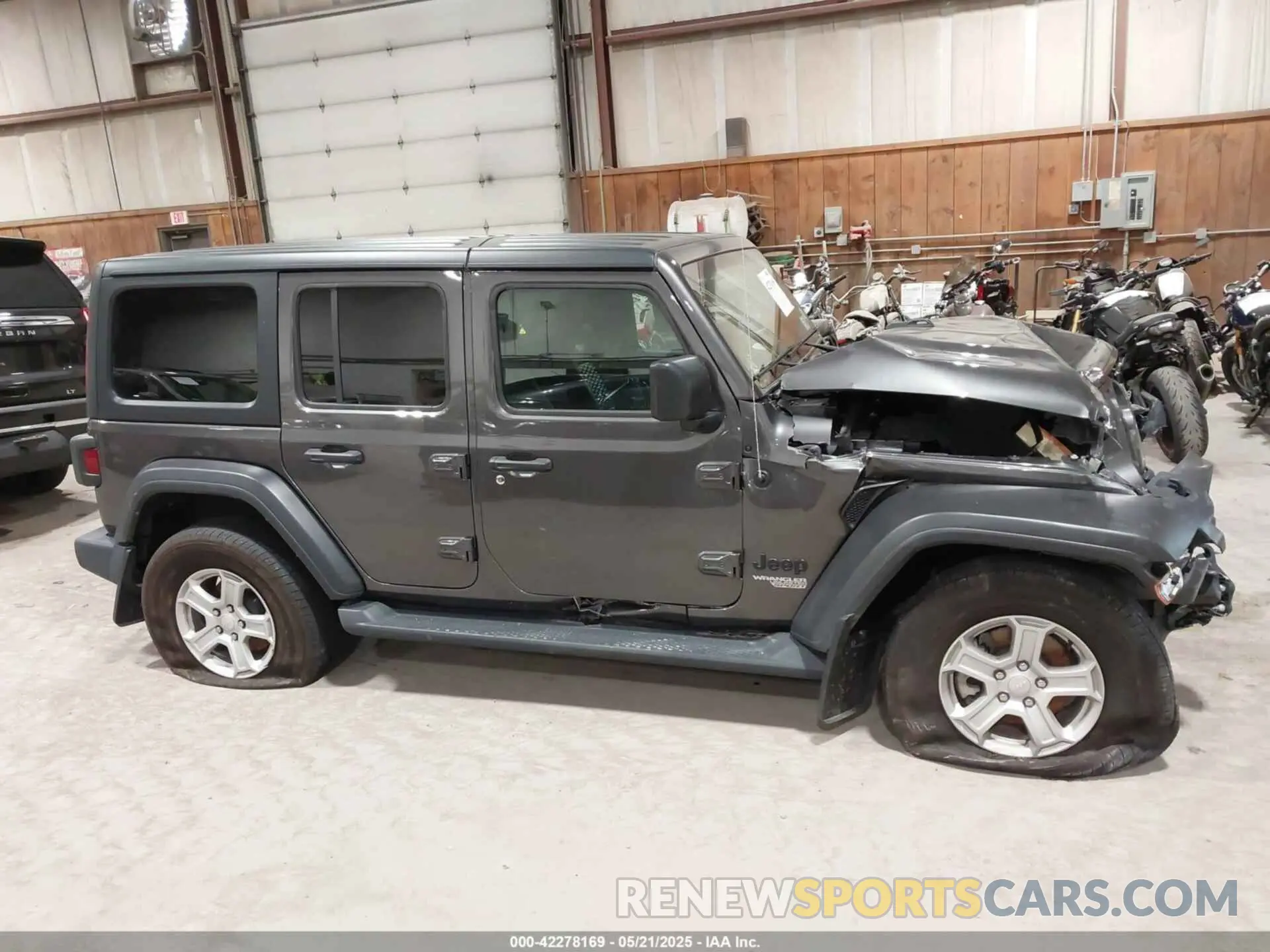 12 Photograph of a damaged car 1C4HJXDN2MW701625 JEEP WRANGLER UNLIMITED 2021