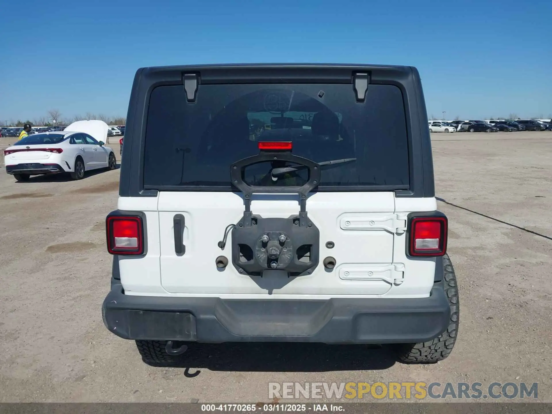 17 Photograph of a damaged car 1C4HJXDN3MW525460 JEEP WRANGLER UNLIMITED 2021