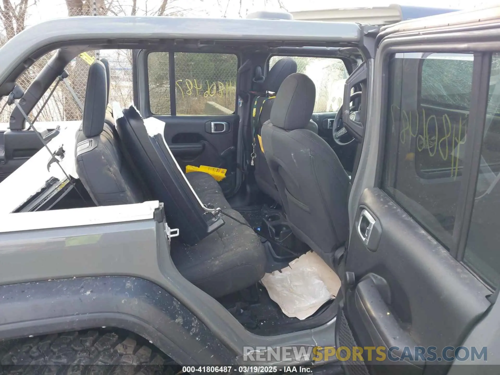 8 Photograph of a damaged car 1C4HJXDN3MW771456 JEEP WRANGLER UNLIMITED 2021