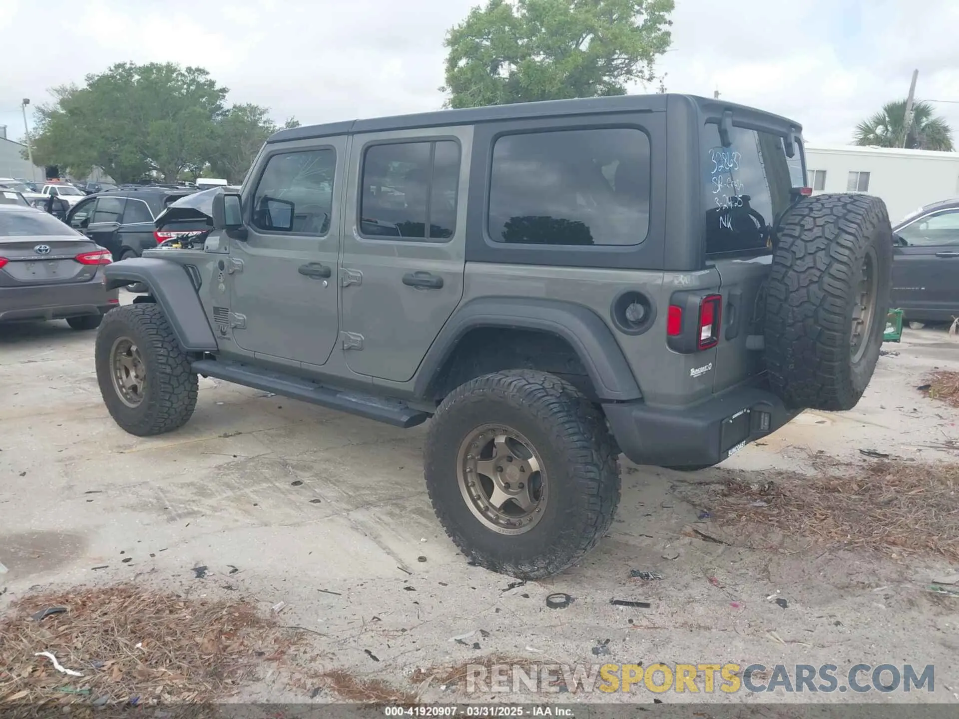 3 Фотография поврежденного автомобиля 1C4HJXDN4MW814525 JEEP WRANGLER UNLIMITED 2021