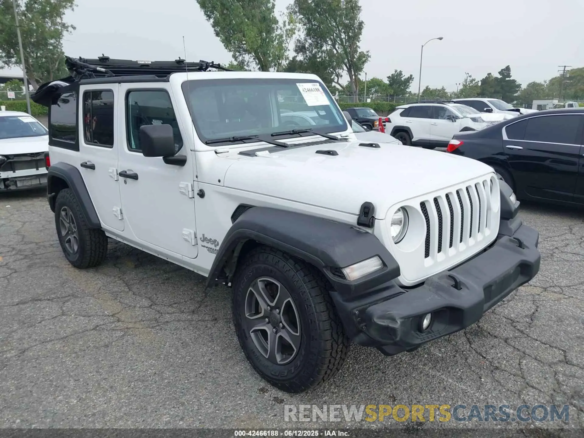 1 Photograph of a damaged car 1C4HJXDN5MW644613 JEEP WRANGLER UNLIMITED 2021