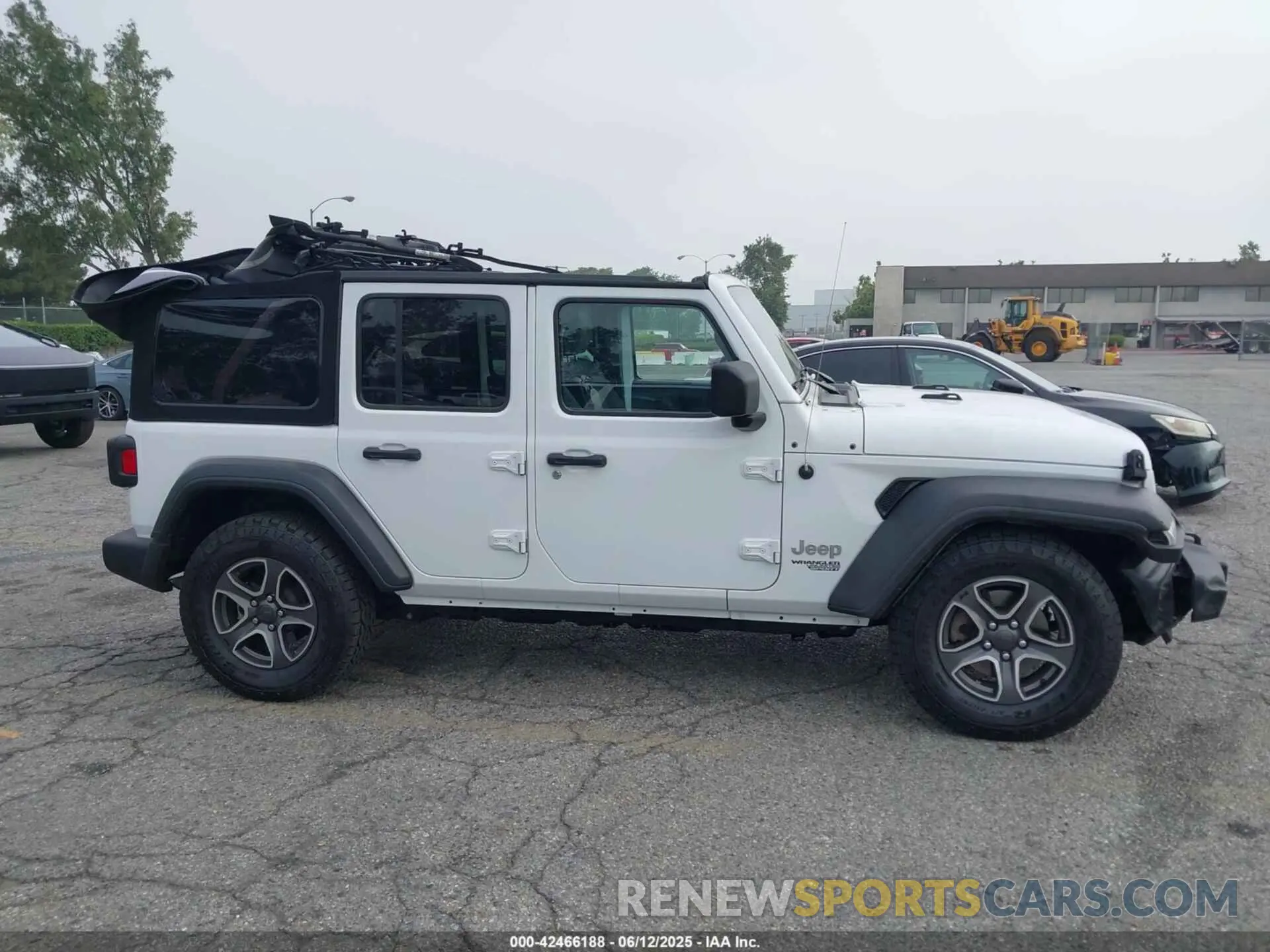13 Photograph of a damaged car 1C4HJXDN5MW644613 JEEP WRANGLER UNLIMITED 2021