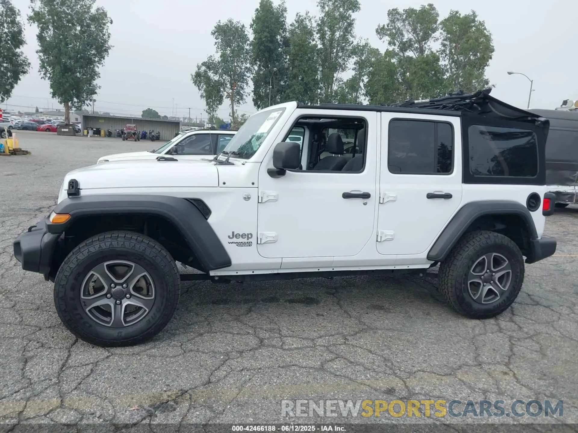 14 Photograph of a damaged car 1C4HJXDN5MW644613 JEEP WRANGLER UNLIMITED 2021