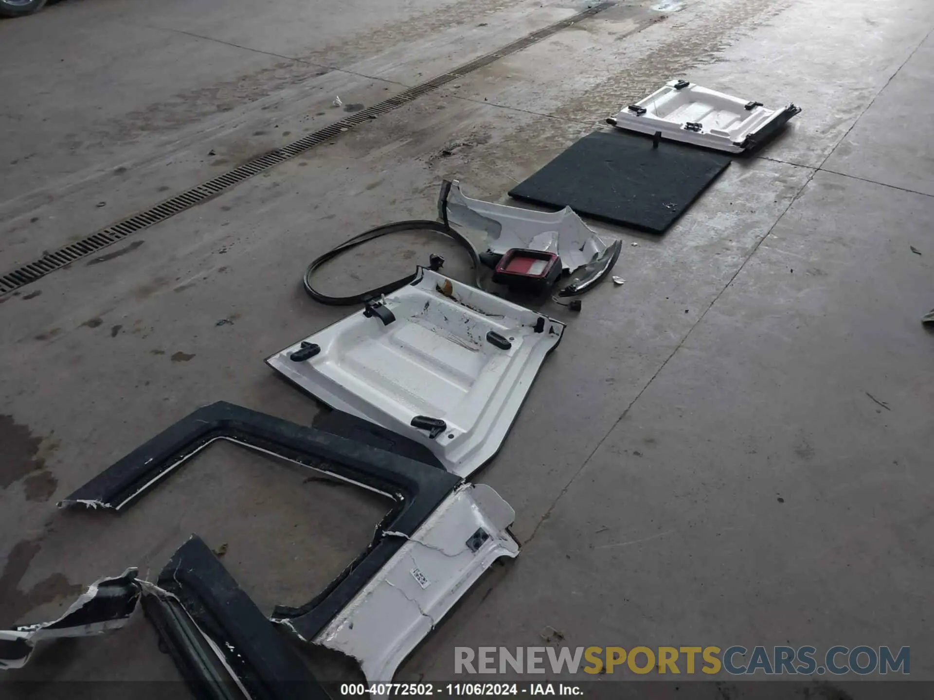 14 Photograph of a damaged car 1C4HJXDN6MW724339 JEEP WRANGLER UNLIMITED 2021