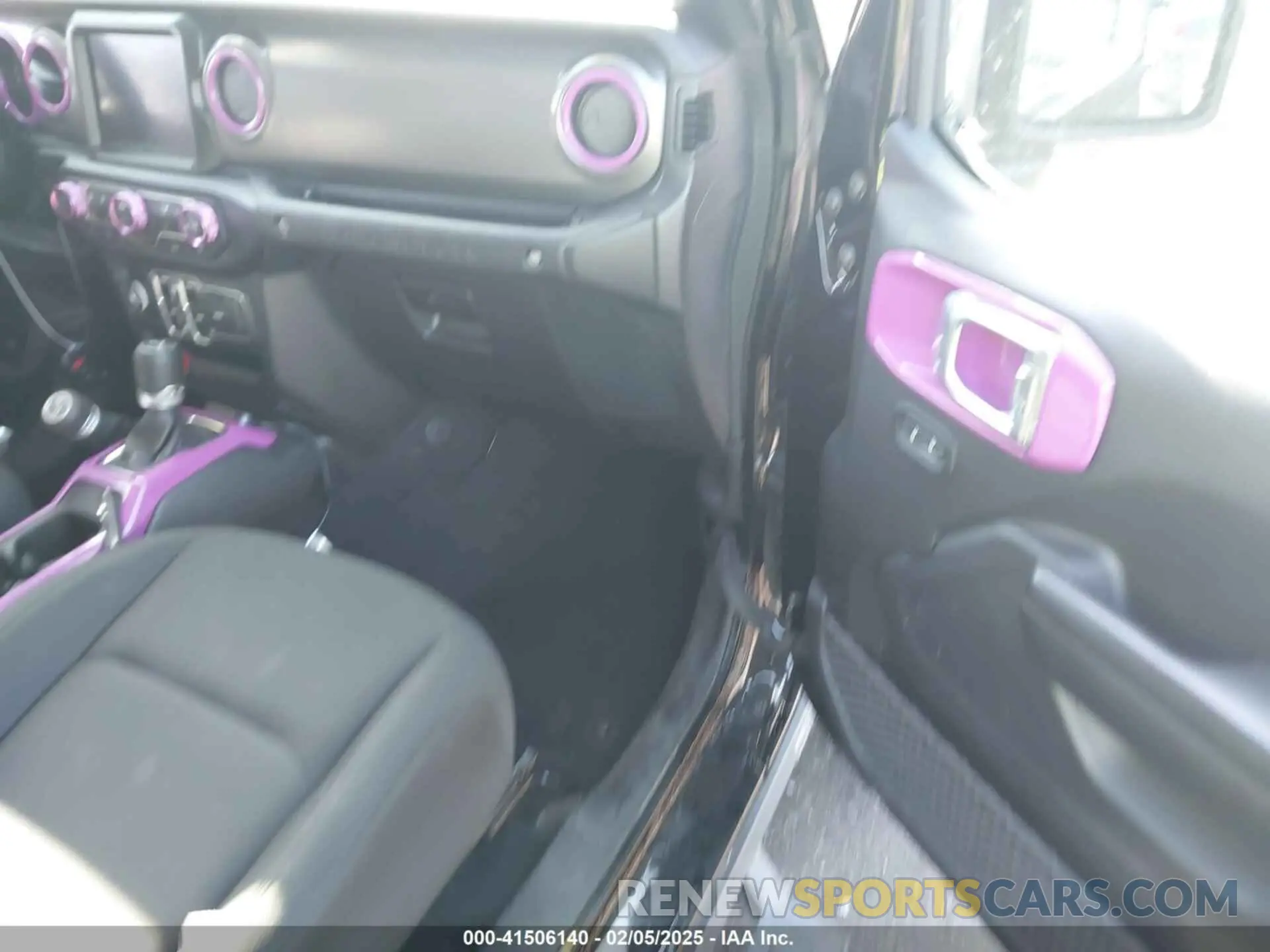 5 Photograph of a damaged car 1C4HJXDN6MW812565 JEEP WRANGLER UNLIMITED 2021