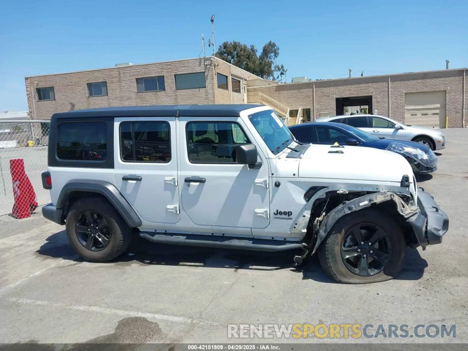 12 Фотография поврежденного автомобиля 1C4HJXDN7MW562916 JEEP WRANGLER UNLIMITED 2021