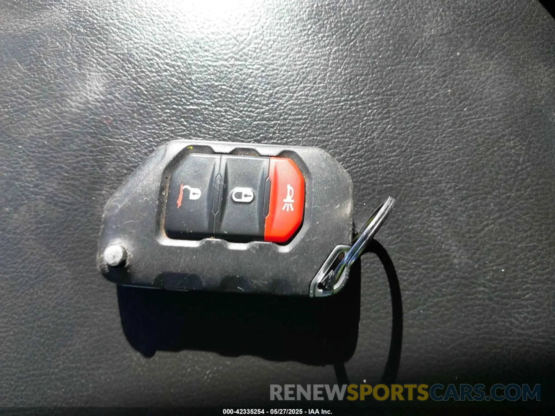 11 Photograph of a damaged car 1C4HJXDN7MW647934 JEEP WRANGLER UNLIMITED 2021