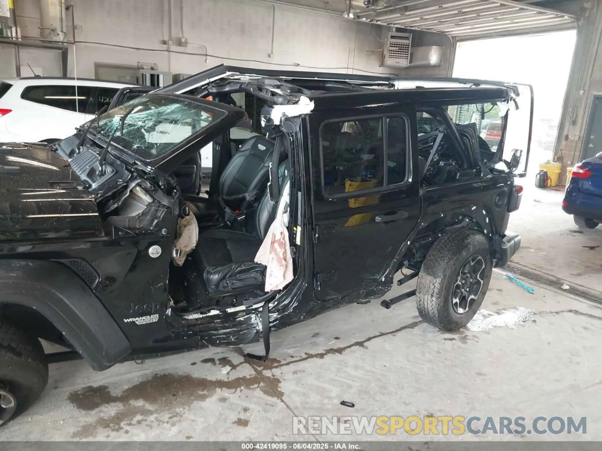 6 Photograph of a damaged car 1C4HJXDN8MW740087 JEEP WRANGLER UNLIMITED 2021