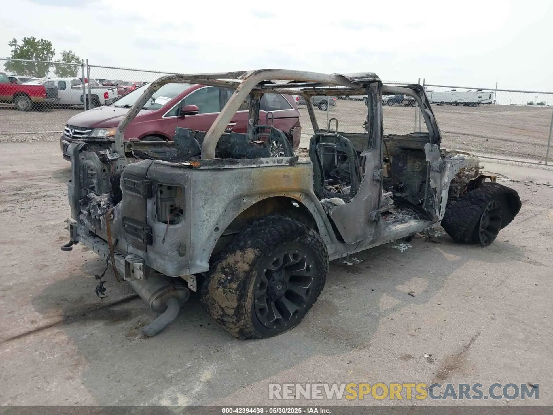 4 Фотография поврежденного автомобиля 1C4HJXDN8MW765099 JEEP WRANGLER UNLIMITED 2021
