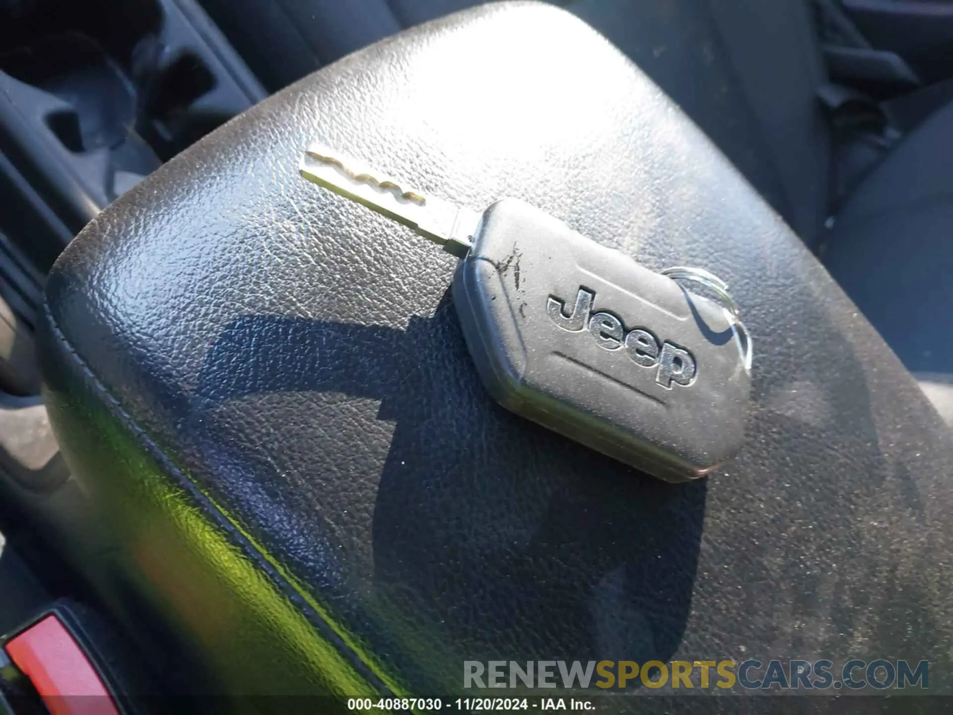 11 Photograph of a damaged car 1C4HJXDN8MW773686 JEEP WRANGLER UNLIMITED 2021