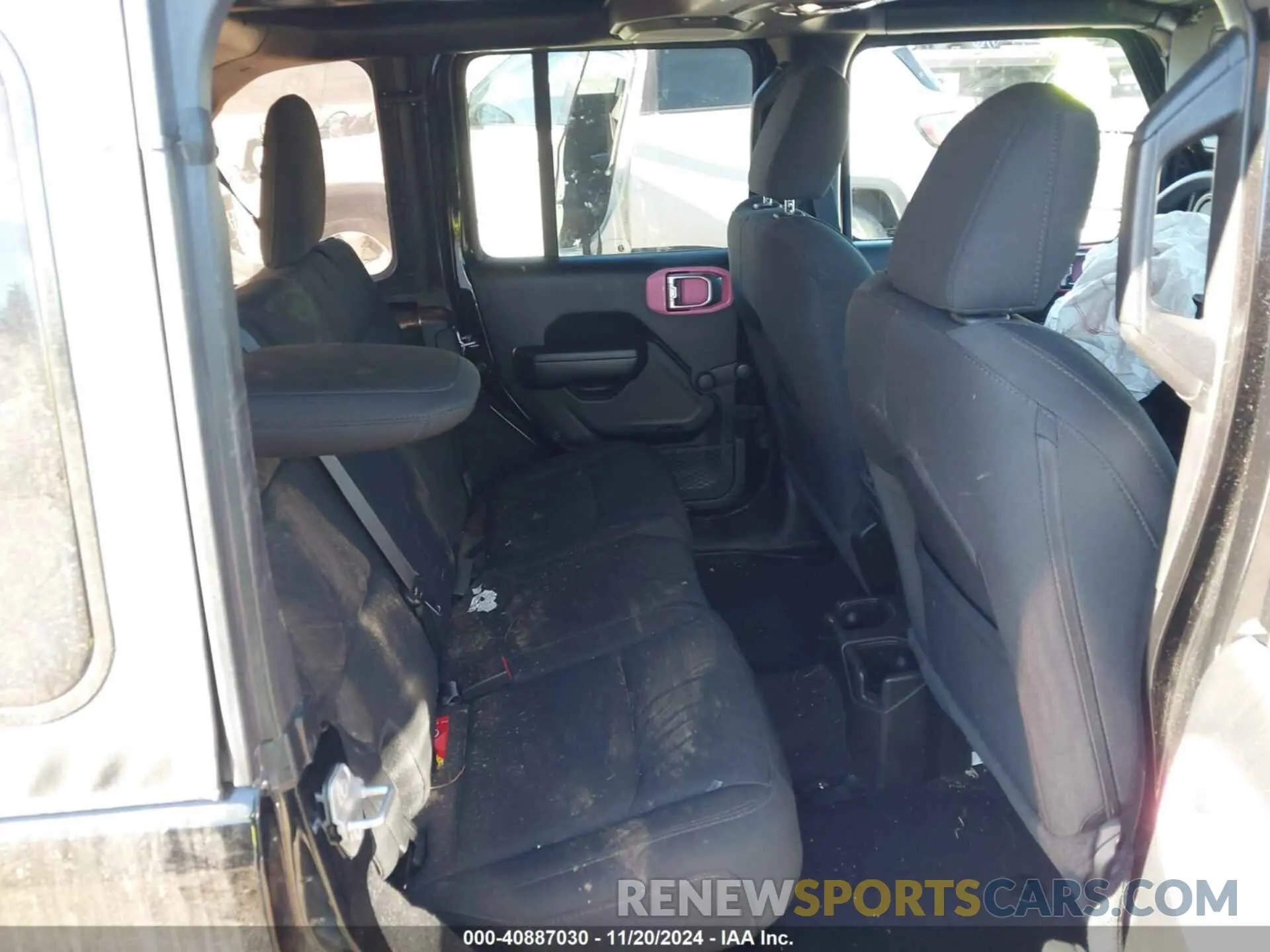8 Photograph of a damaged car 1C4HJXDN8MW773686 JEEP WRANGLER UNLIMITED 2021