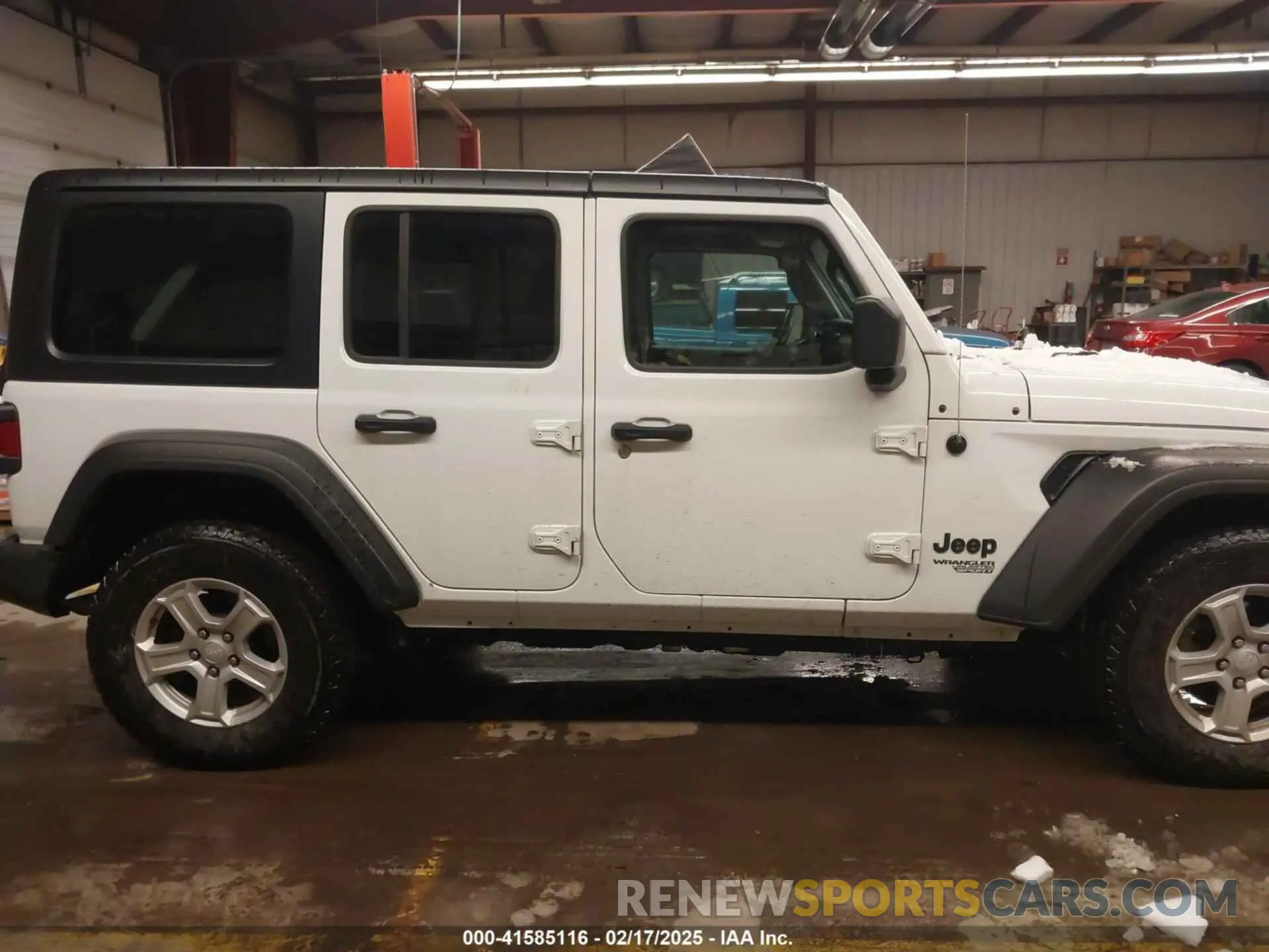 13 Photograph of a damaged car 1C4HJXDN8MW813202 JEEP WRANGLER UNLIMITED 2021