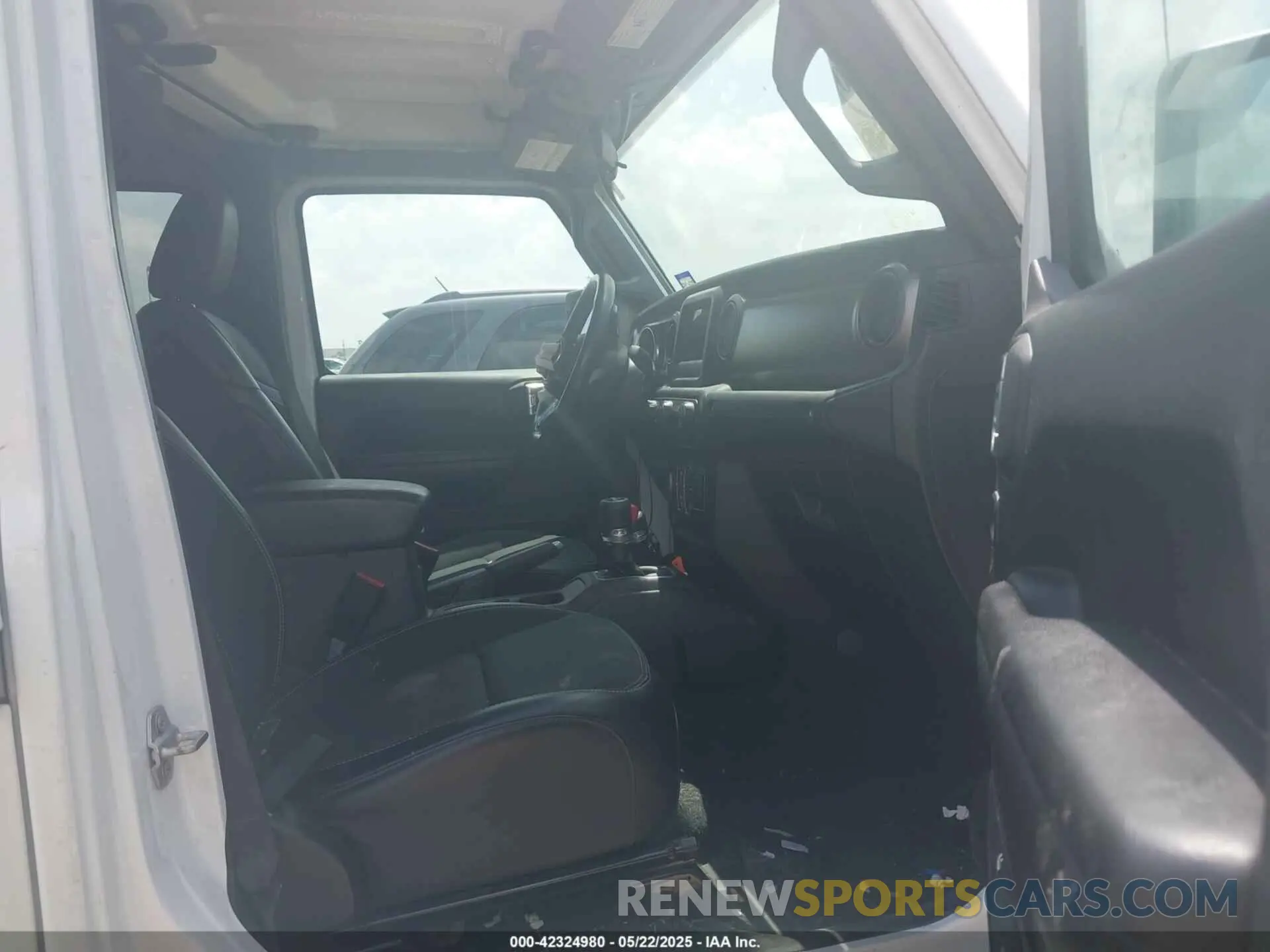 5 Photograph of a damaged car 1C4HJXDNXMW623210 JEEP WRANGLER UNLIMITED 2021