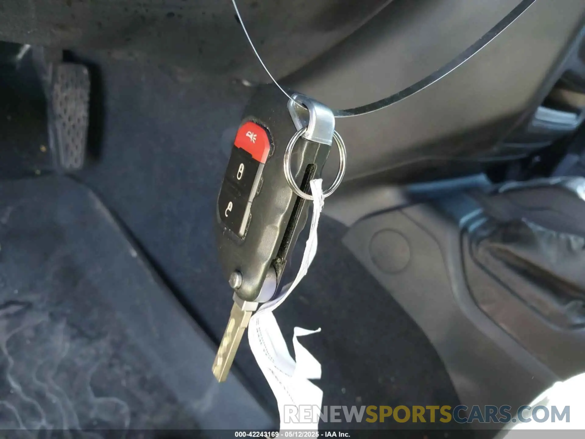 11 Photograph of a damaged car 1C4HJXDNXMW646194 JEEP WRANGLER UNLIMITED 2021