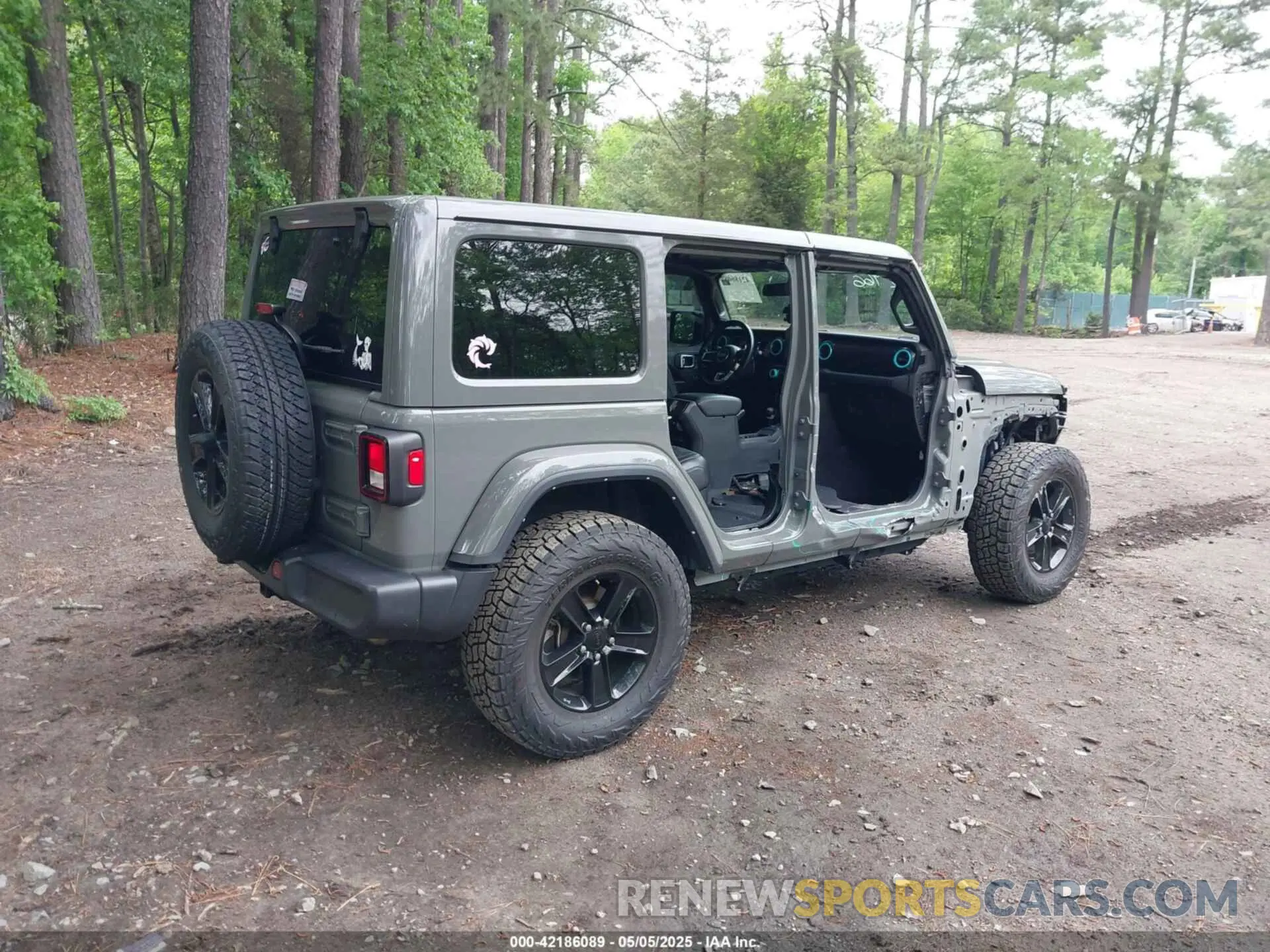 4 Фотография поврежденного автомобиля 1C4HJXEG0MW703812 JEEP WRANGLER UNLIMITED 2021
