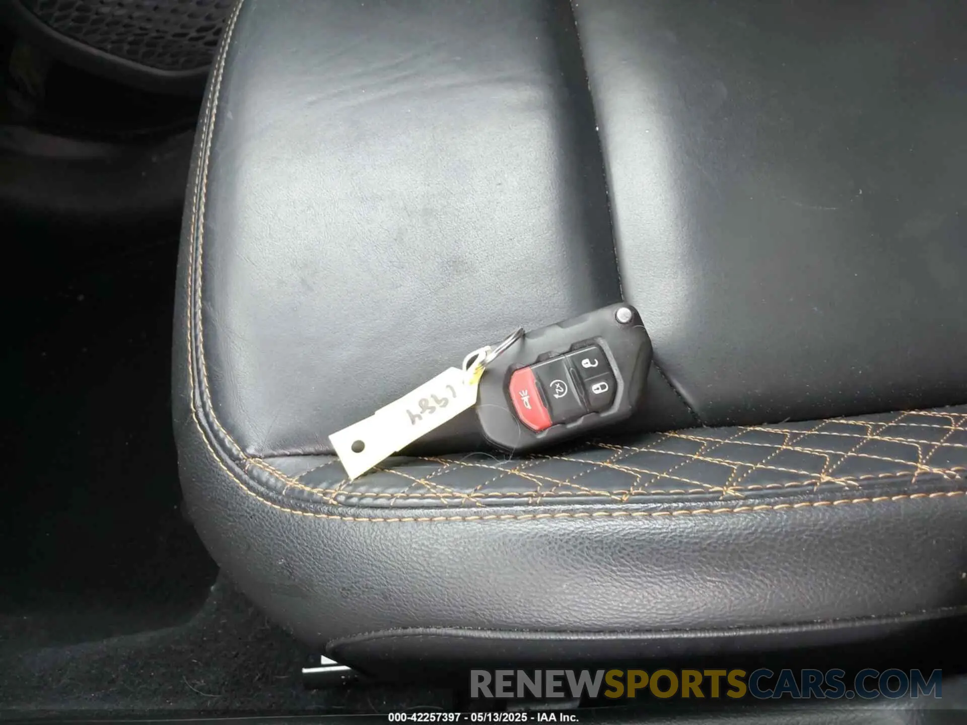 11 Photograph of a damaged car 1C4HJXEG2MW622665 JEEP WRANGLER UNLIMITED 2021