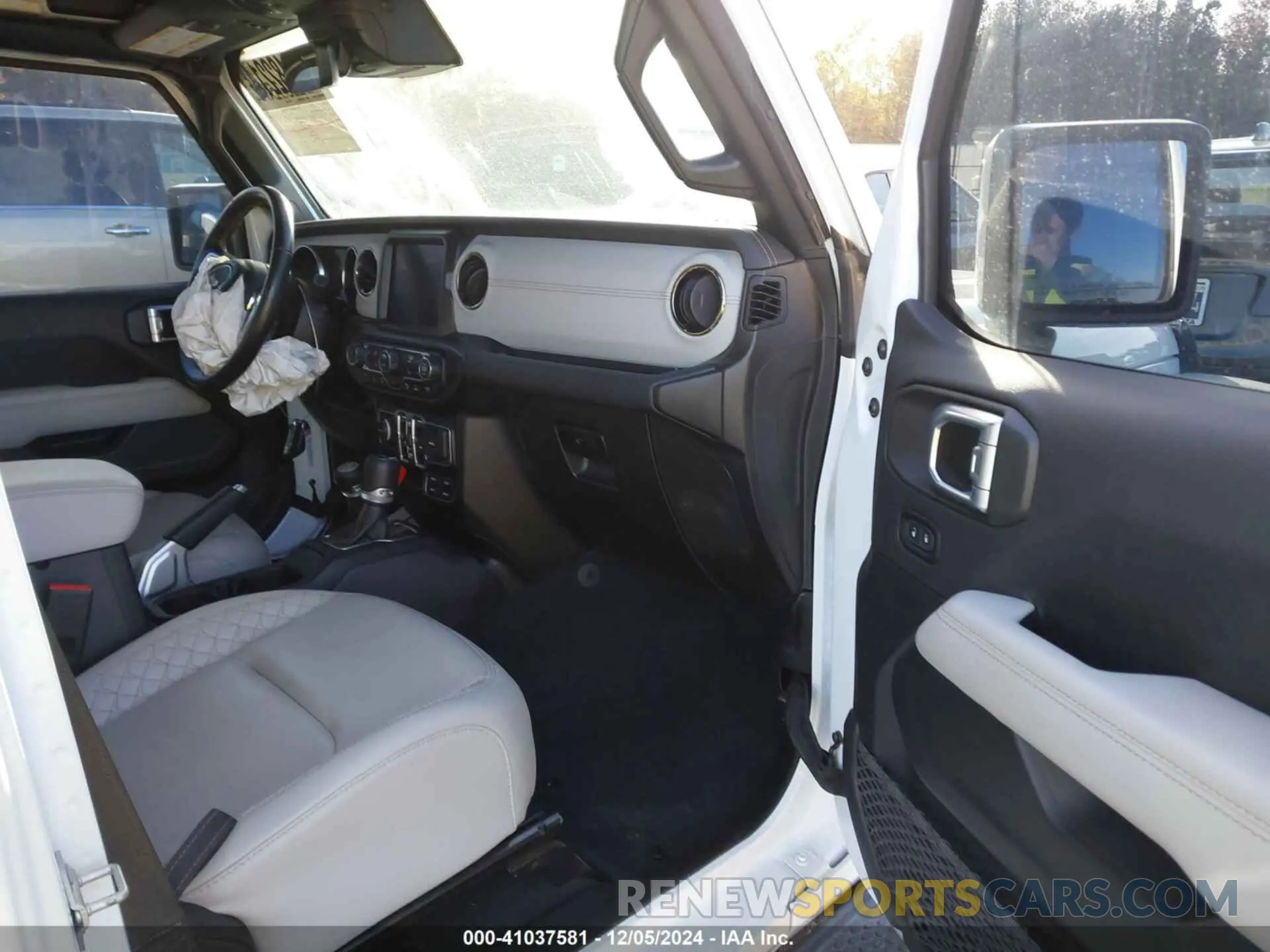 5 Photograph of a damaged car 1C4HJXEM4MW749276 JEEP WRANGLER UNLIMITED 2021
