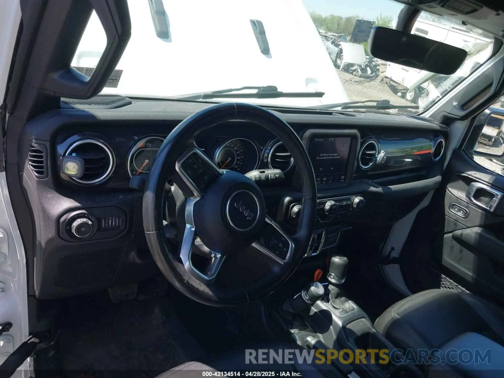 18 Photograph of a damaged car 1C4HJXEN2MW528137 JEEP WRANGLER UNLIMITED 2021