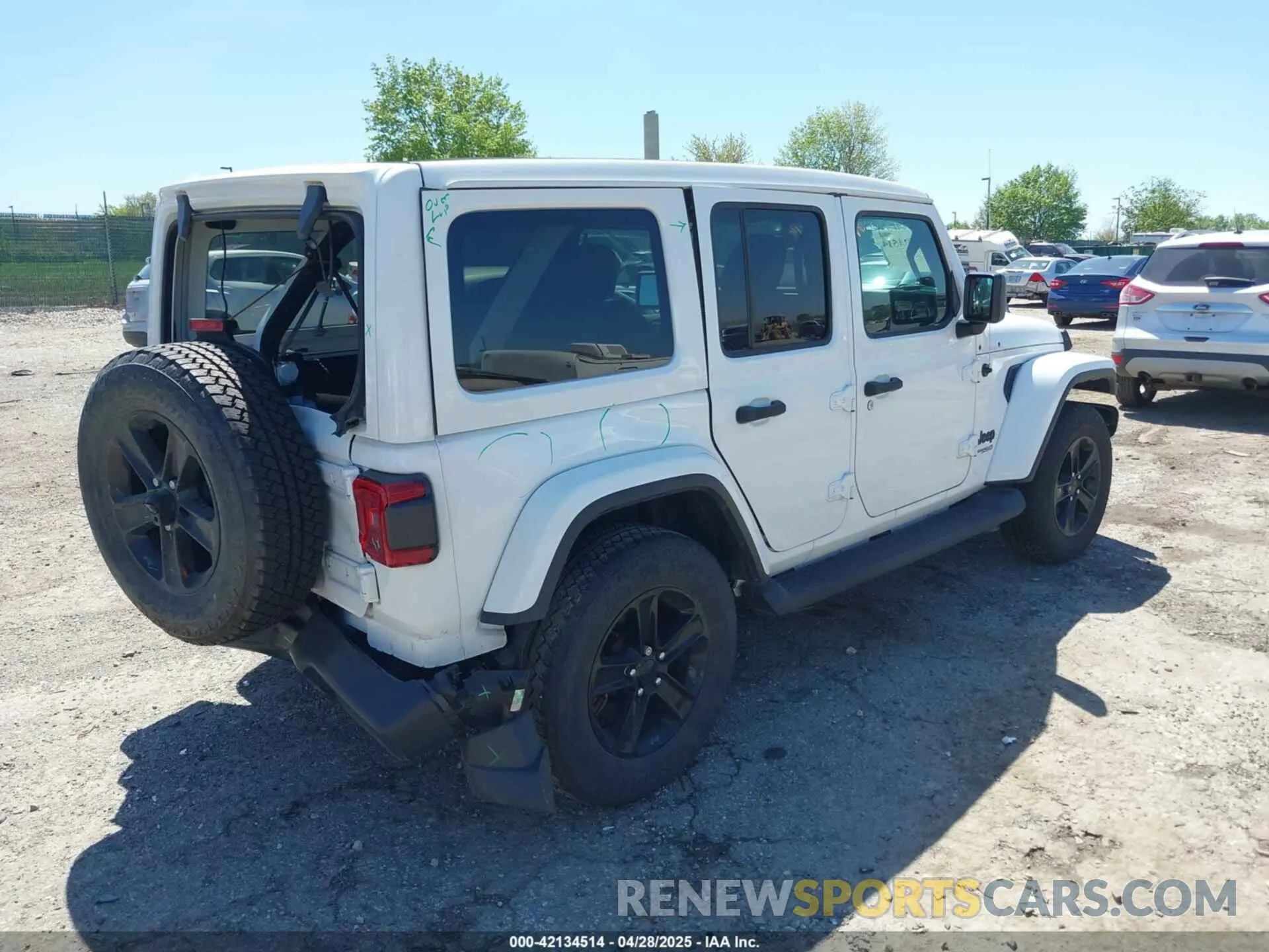 4 Photograph of a damaged car 1C4HJXEN2MW528137 JEEP WRANGLER UNLIMITED 2021