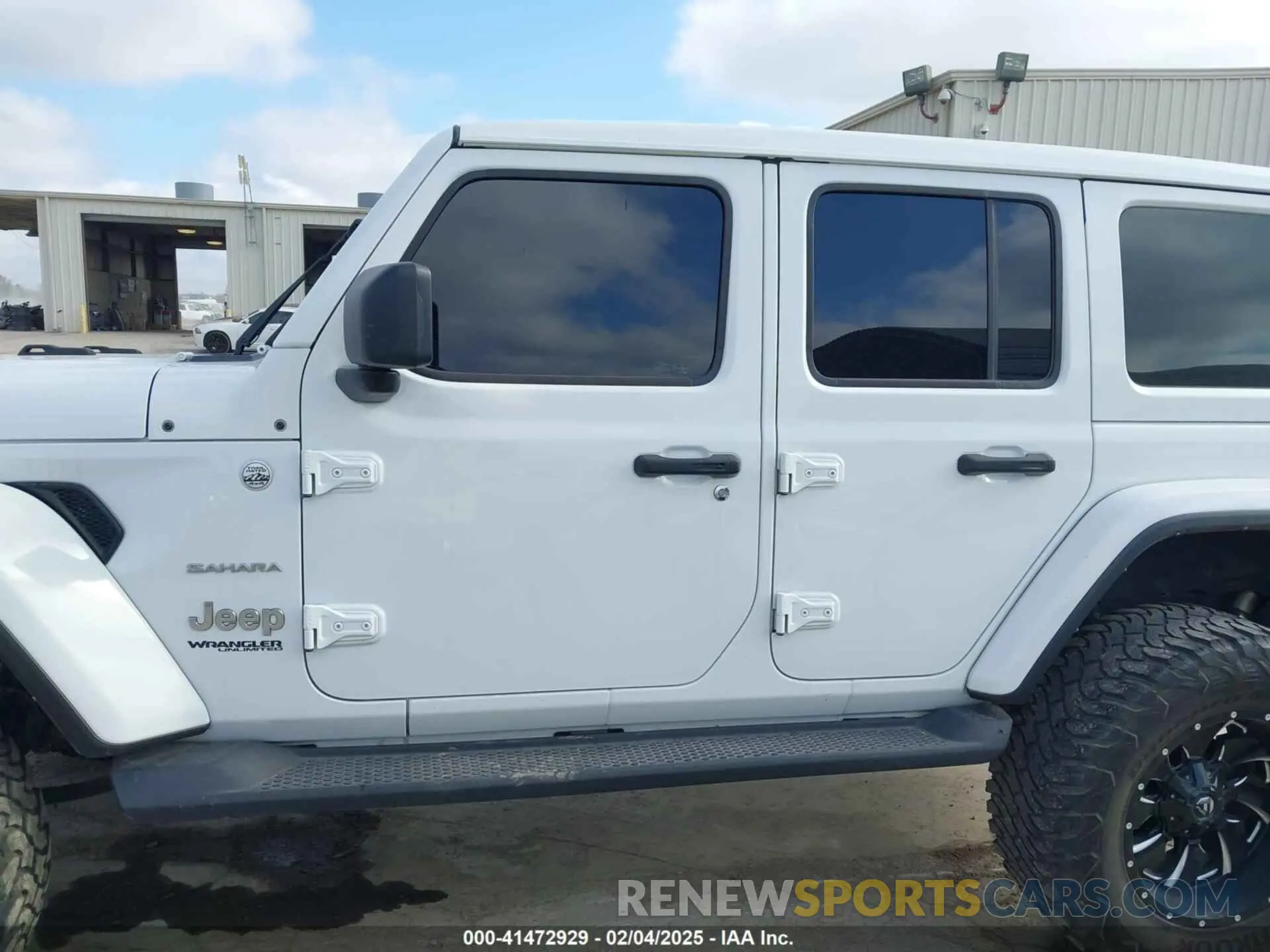 14 Photograph of a damaged car 1C4HJXEN3MW717895 JEEP WRANGLER UNLIMITED 2021