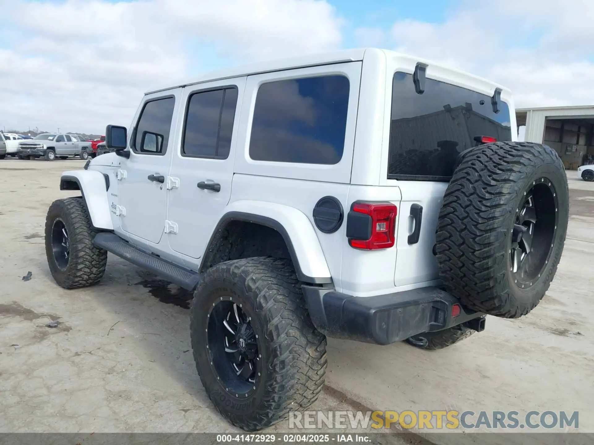 3 Photograph of a damaged car 1C4HJXEN3MW717895 JEEP WRANGLER UNLIMITED 2021