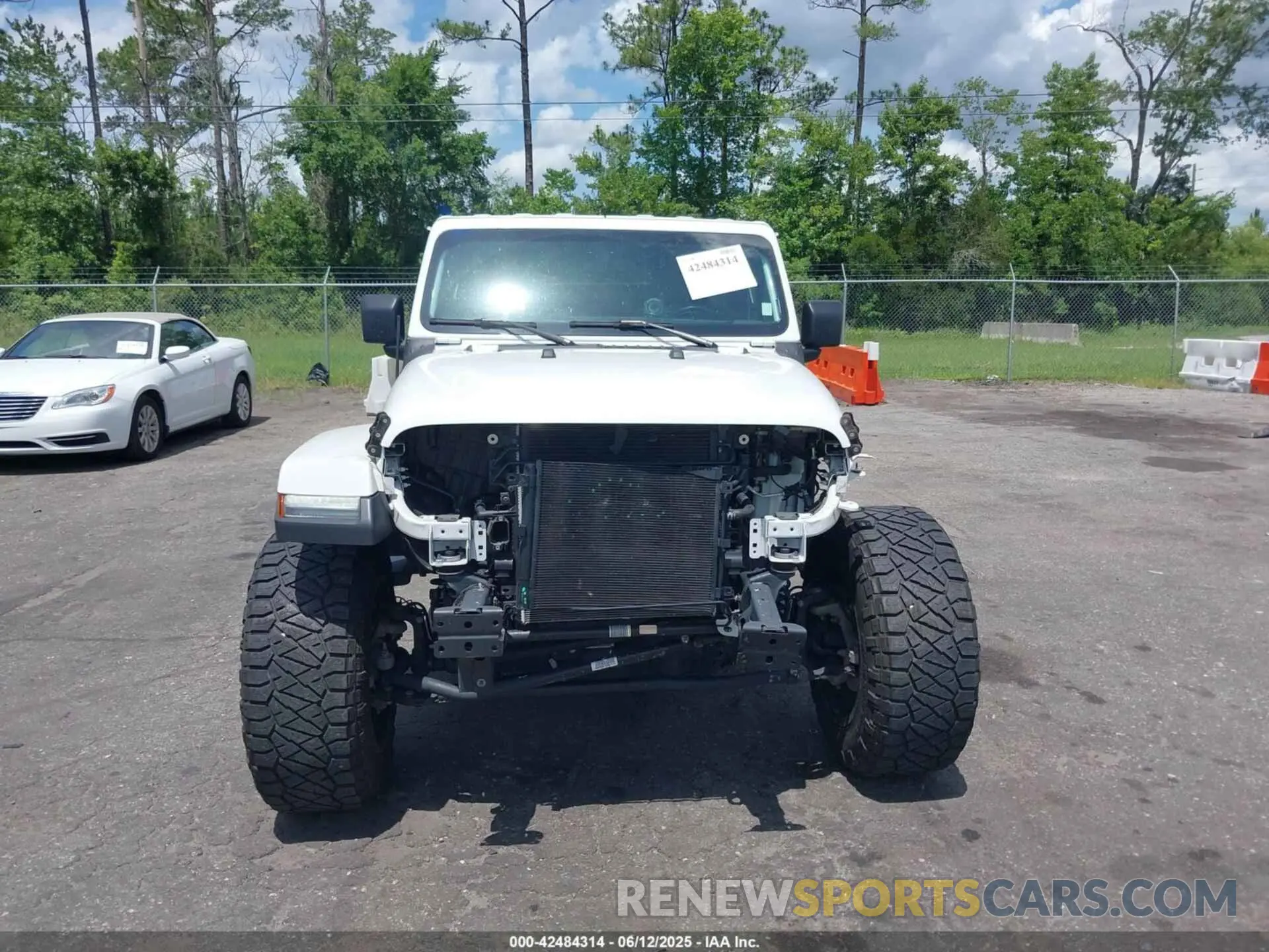 12 Photograph of a damaged car 1C4HJXEN7MW518395 JEEP WRANGLER UNLIMITED 2021