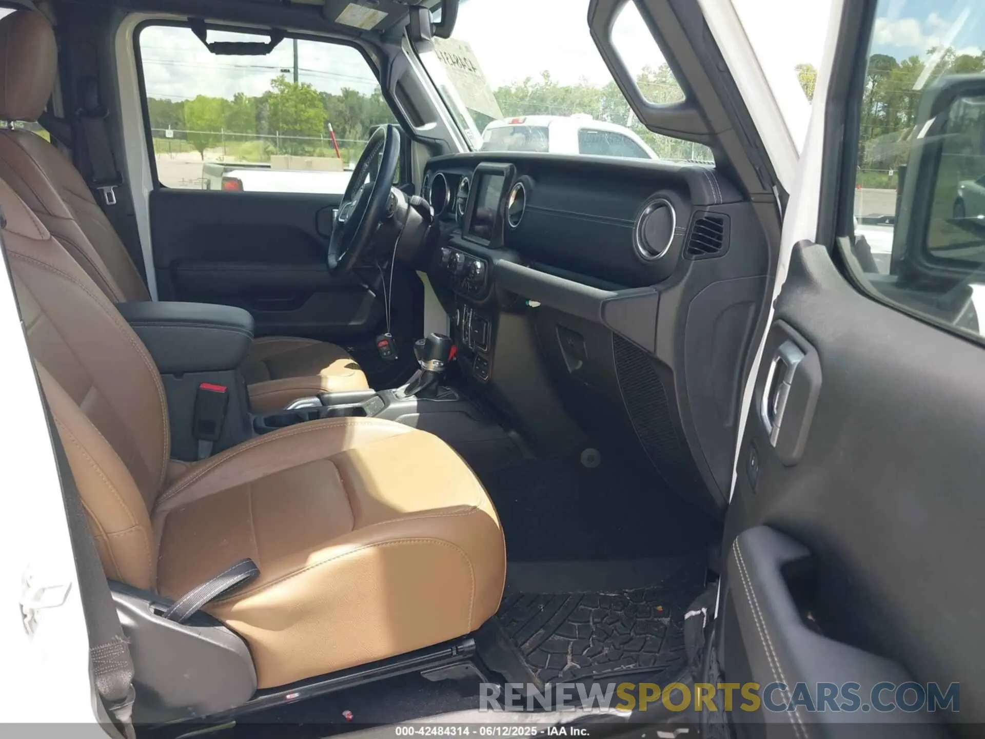 5 Photograph of a damaged car 1C4HJXEN7MW518395 JEEP WRANGLER UNLIMITED 2021