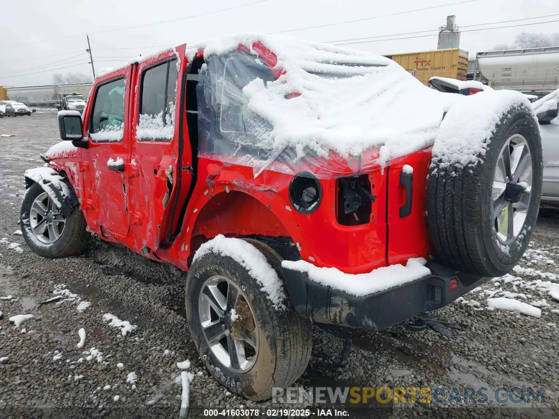 3 Photograph of a damaged car 1C4HJXENXMW592247 JEEP WRANGLER UNLIMITED 2021