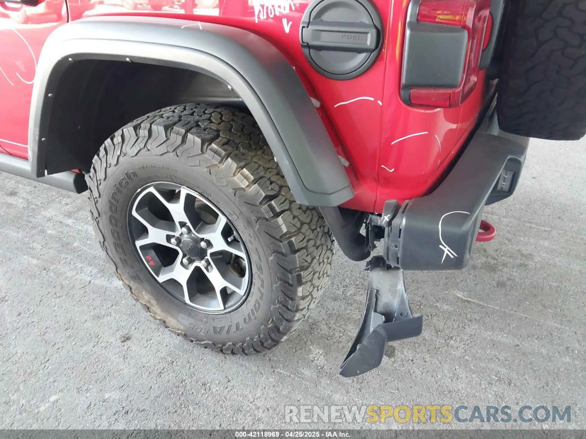 17 Photograph of a damaged car 1C4HJXFG8MW785318 JEEP WRANGLER UNLIMITED 2021